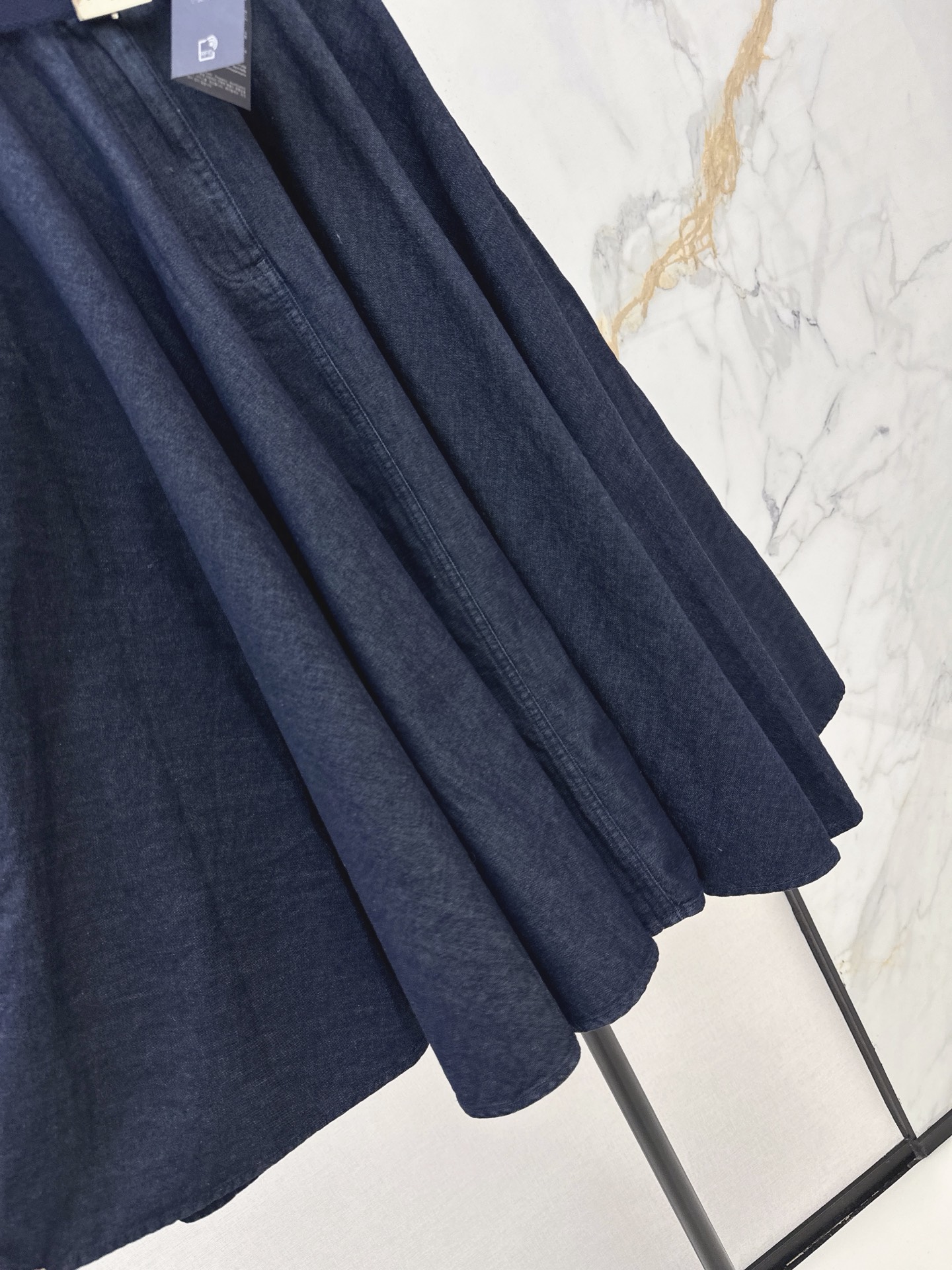 Pra 26fw denim pleated skirt