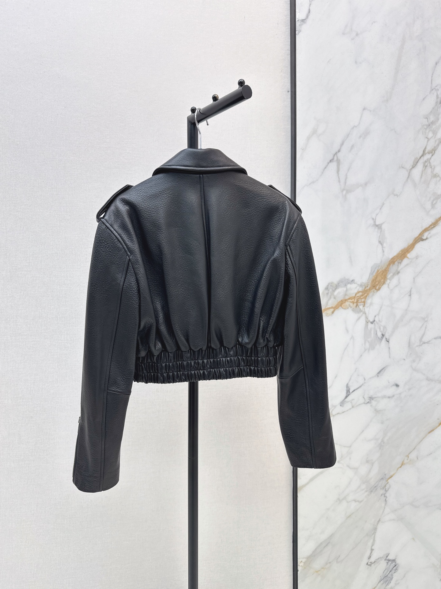 Sain 26fw cropped leather jacket