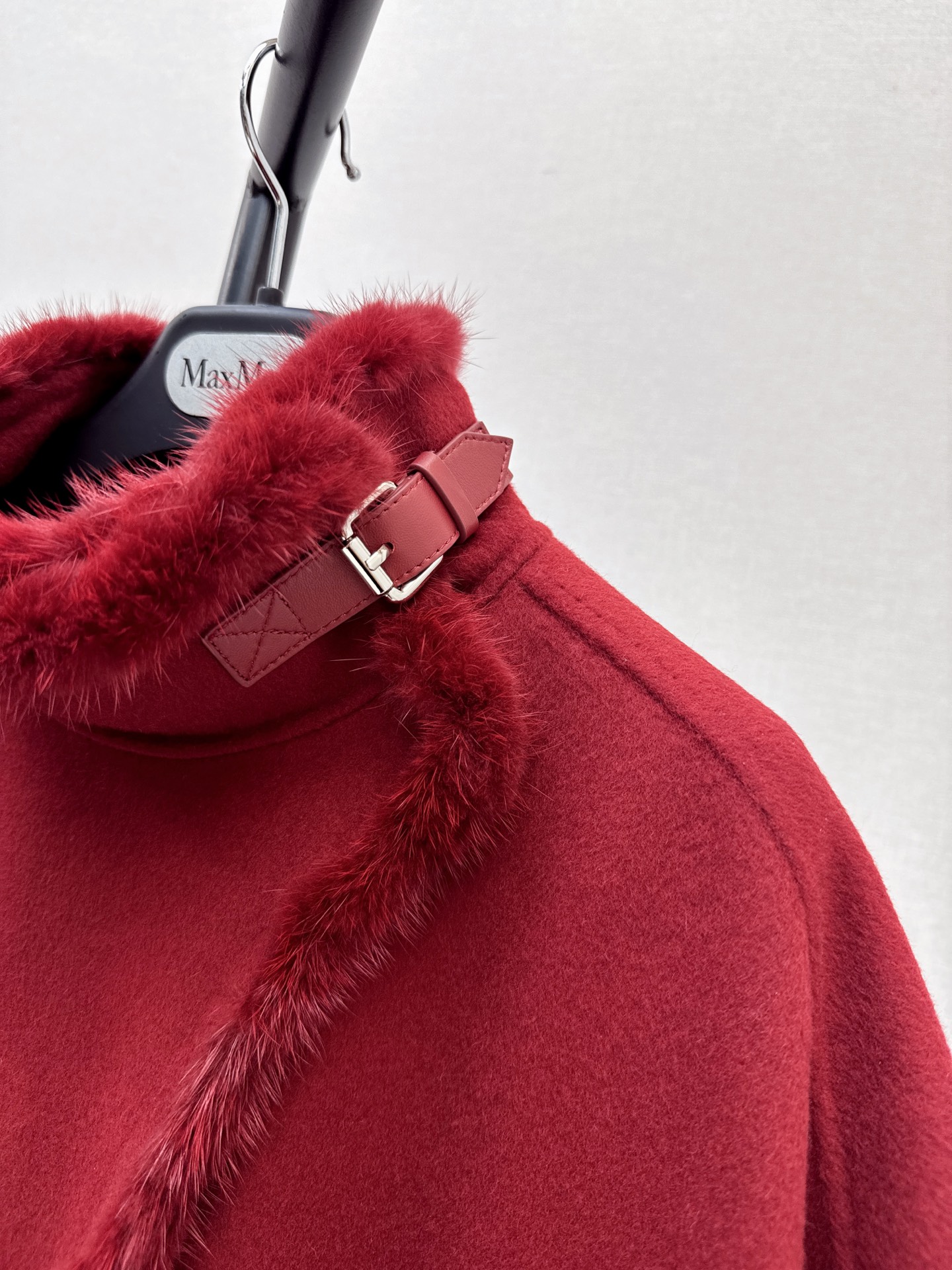Max 26fw woolen cape jacket