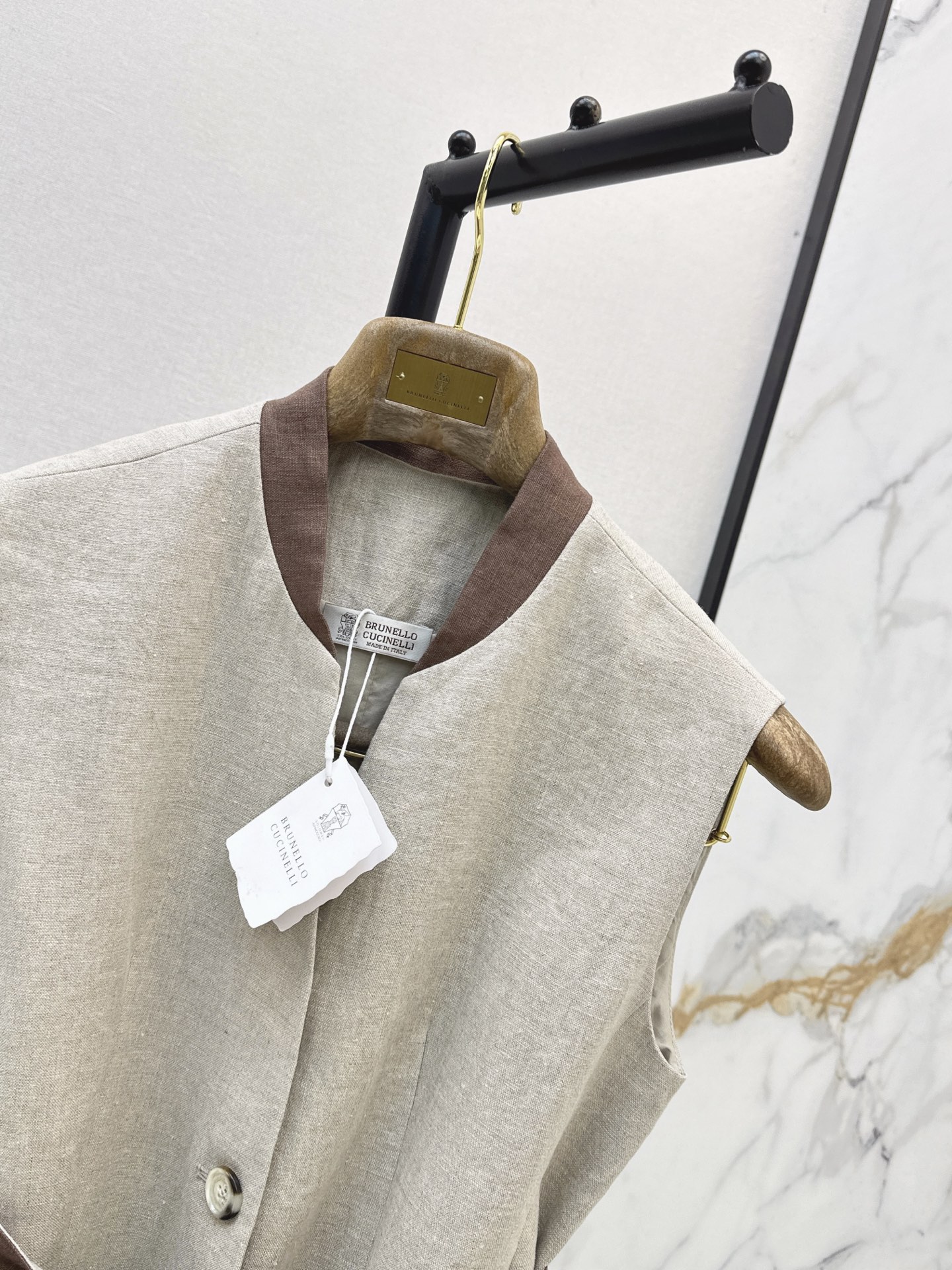 Brun 26ss linen waistcoats