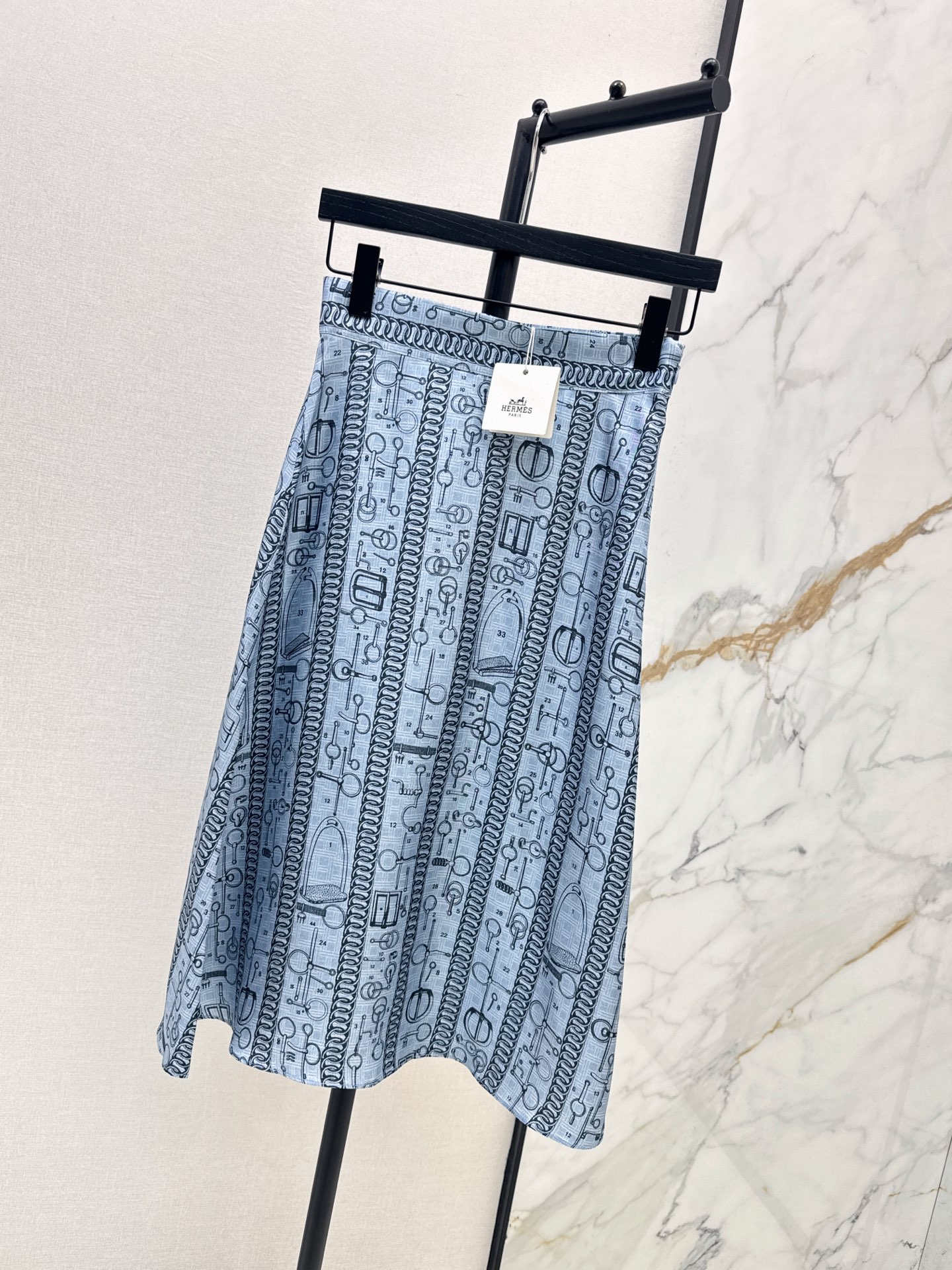 Her 26fw print silk pleated skirt