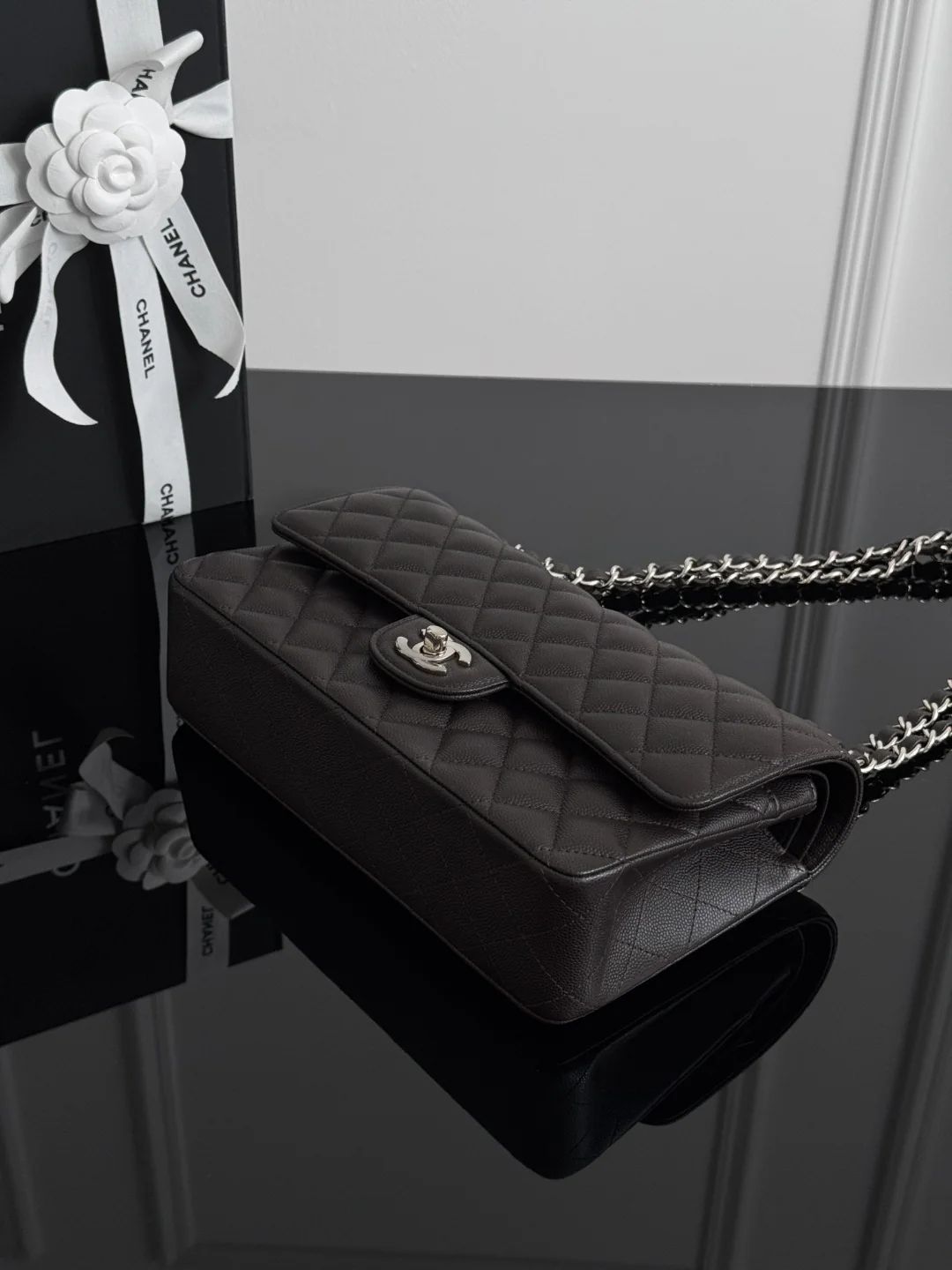 Chan cf25 chain shoulder bag