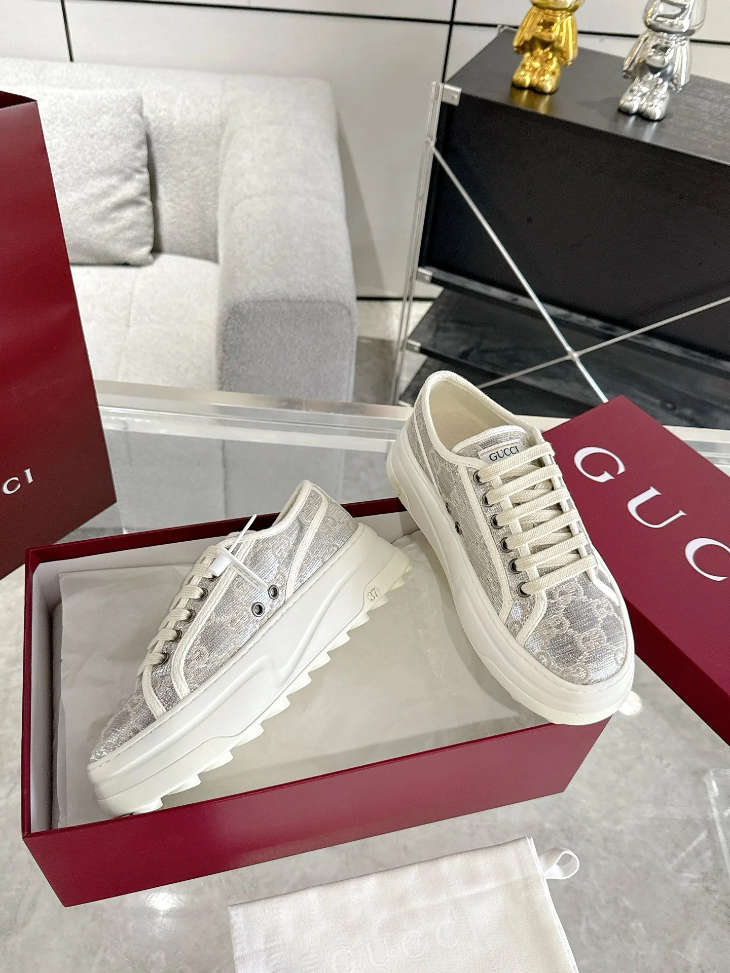 Guc thick soled canvas shoes