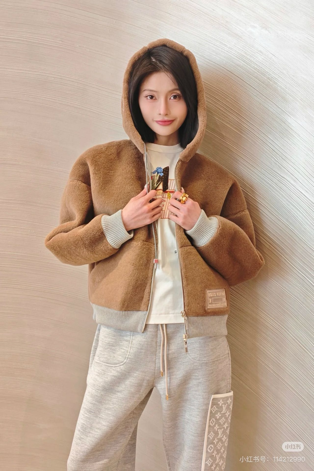 Loui 26fw reversible hooded jacket