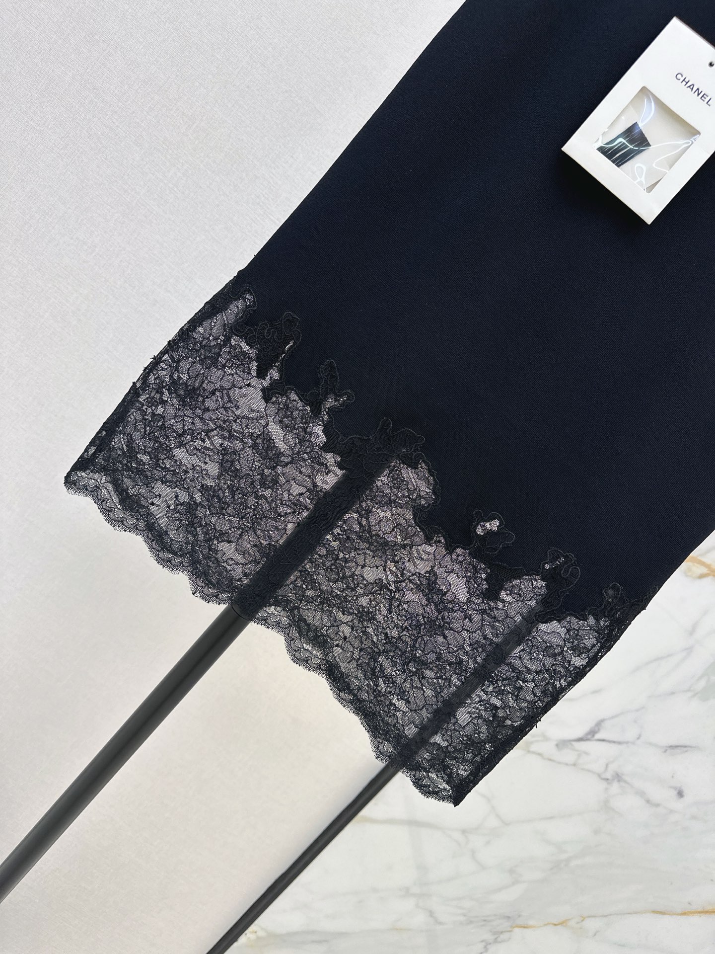 Chan 26fw contract lace skirt