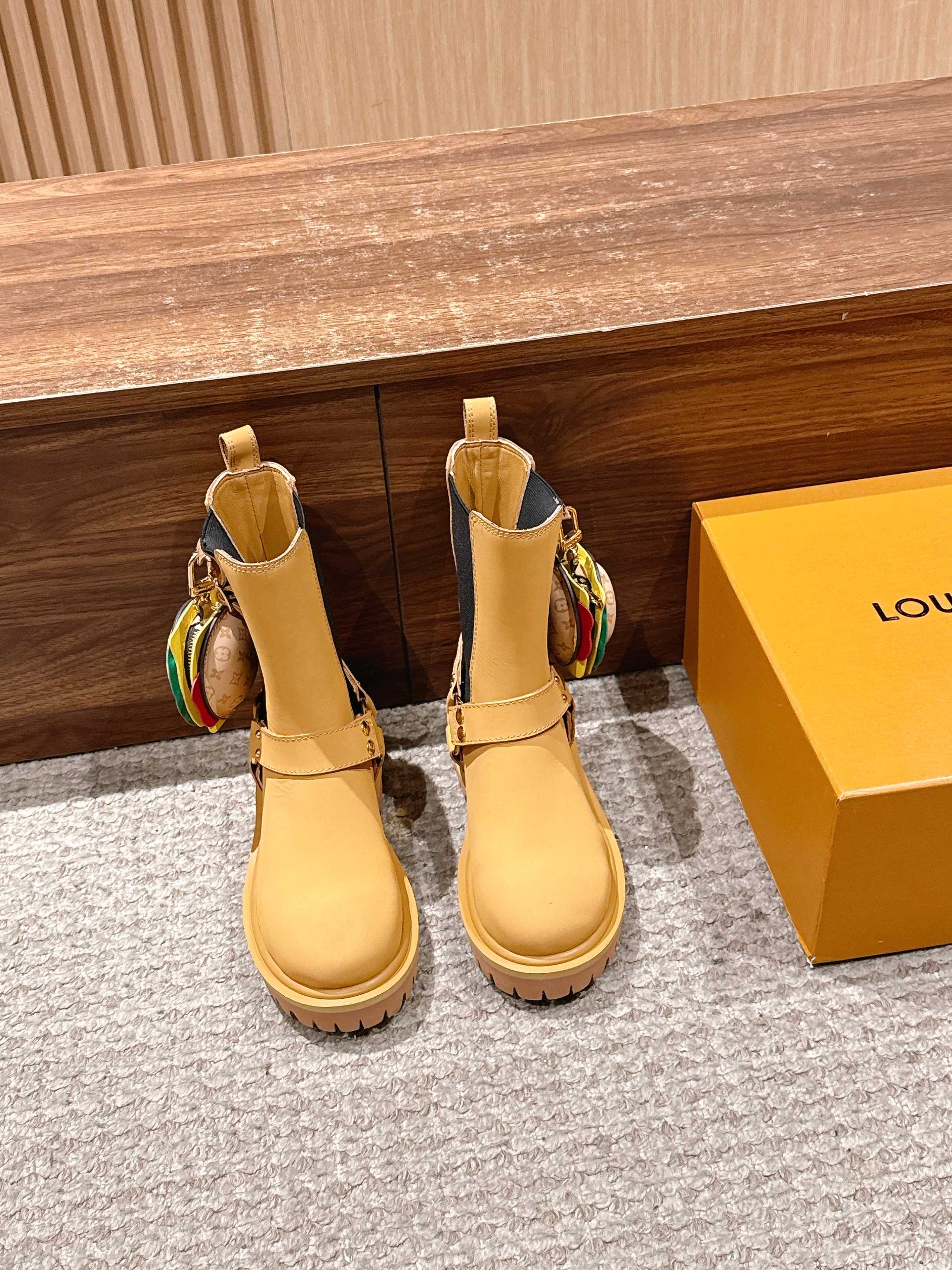 Loui 25fw biker boots