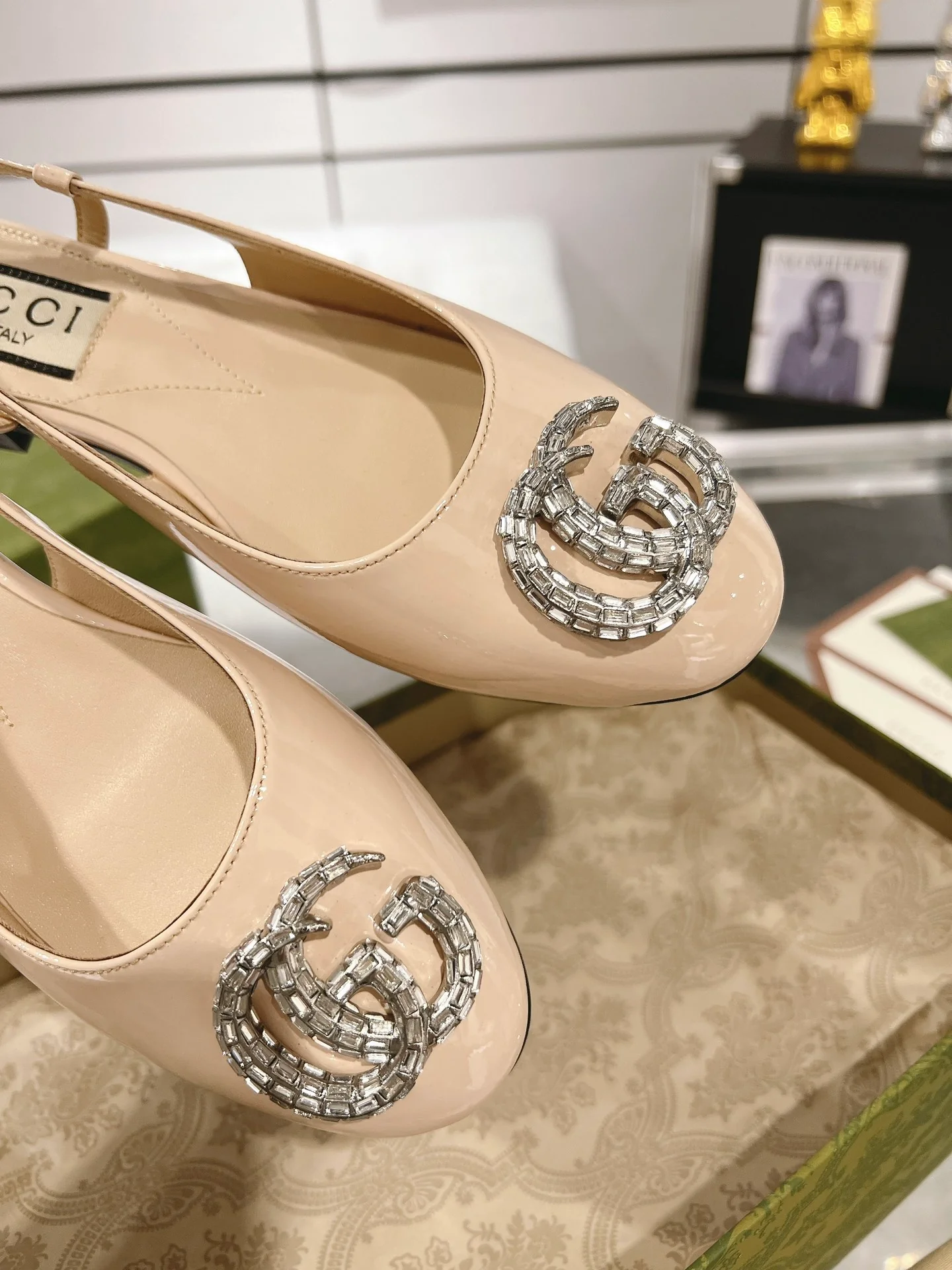 Gucc 25fw slingback flats with crystal diamond bling sandals