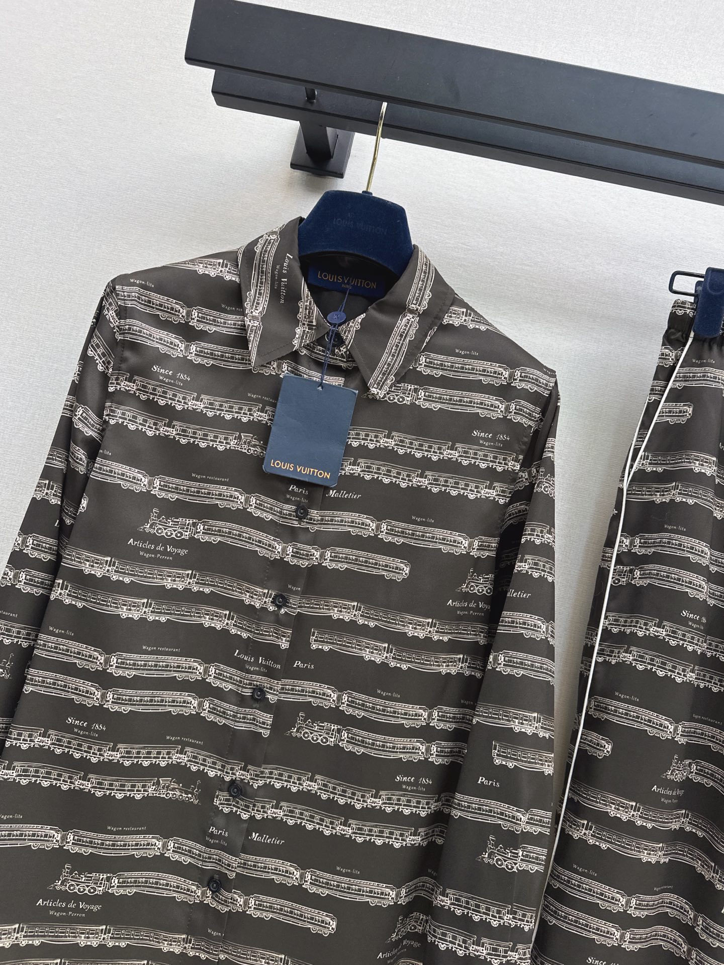 Loui 26fw print shirt pant sets