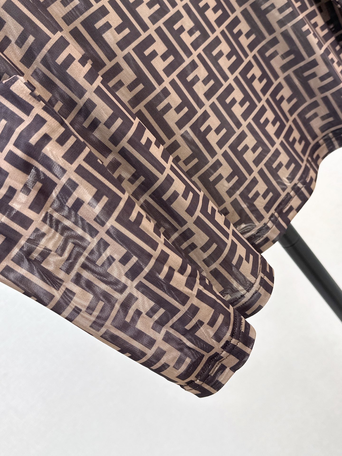Fen 26fw print mesh basic tee