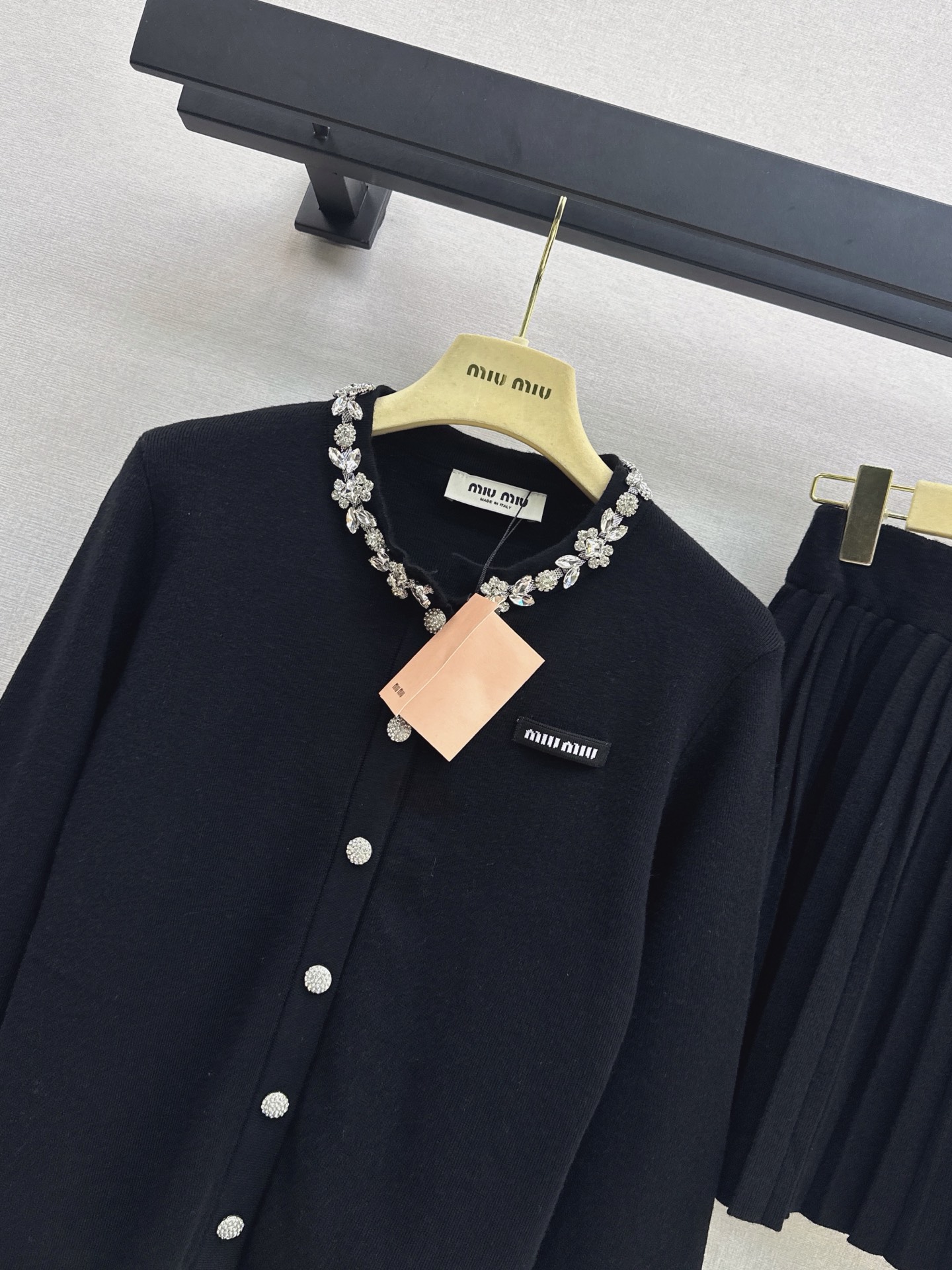 Miu 26fw rhinestone knit cardigan pleated skirt sets