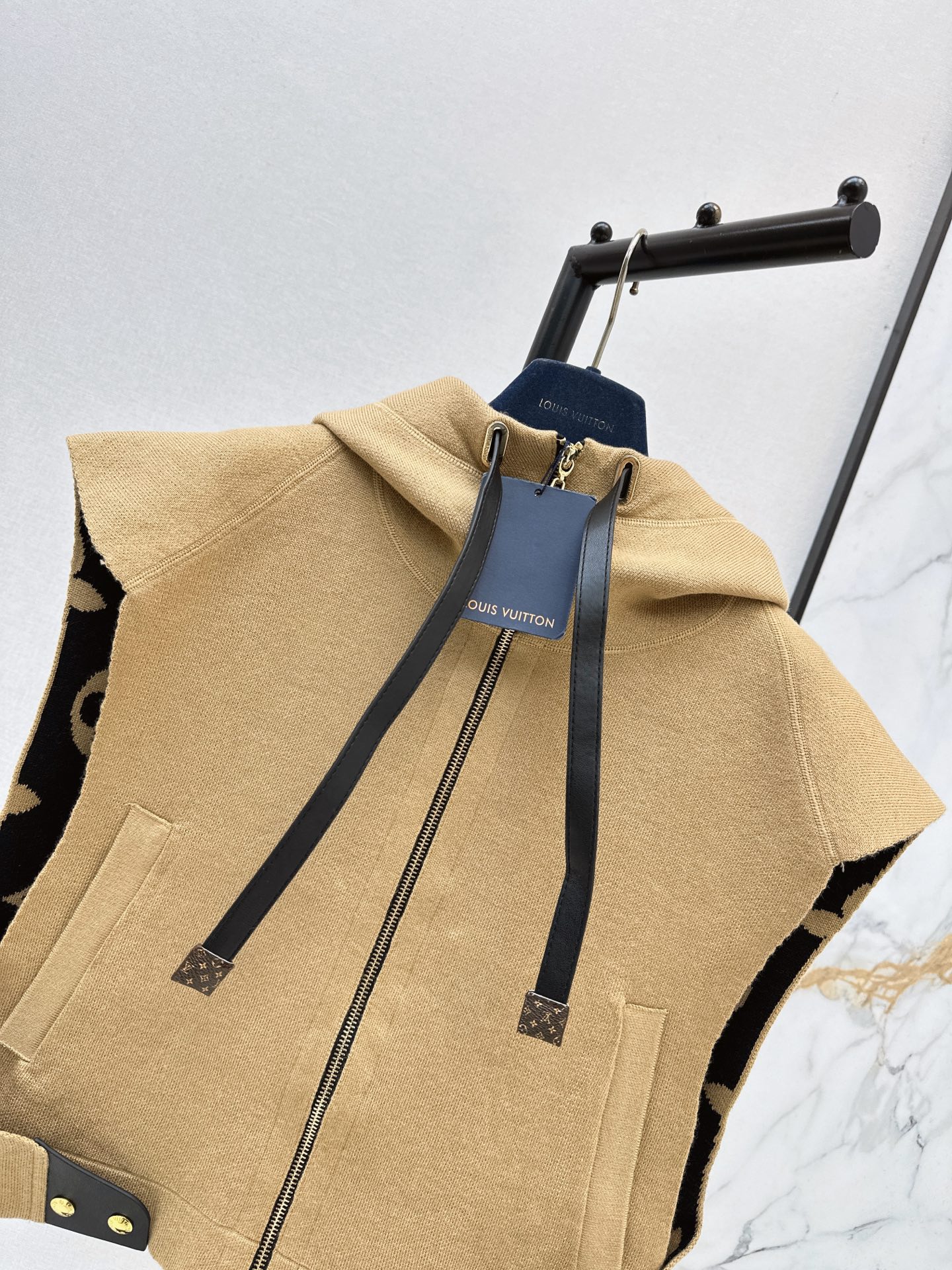 Loui 26ss hooded cape vest jacket