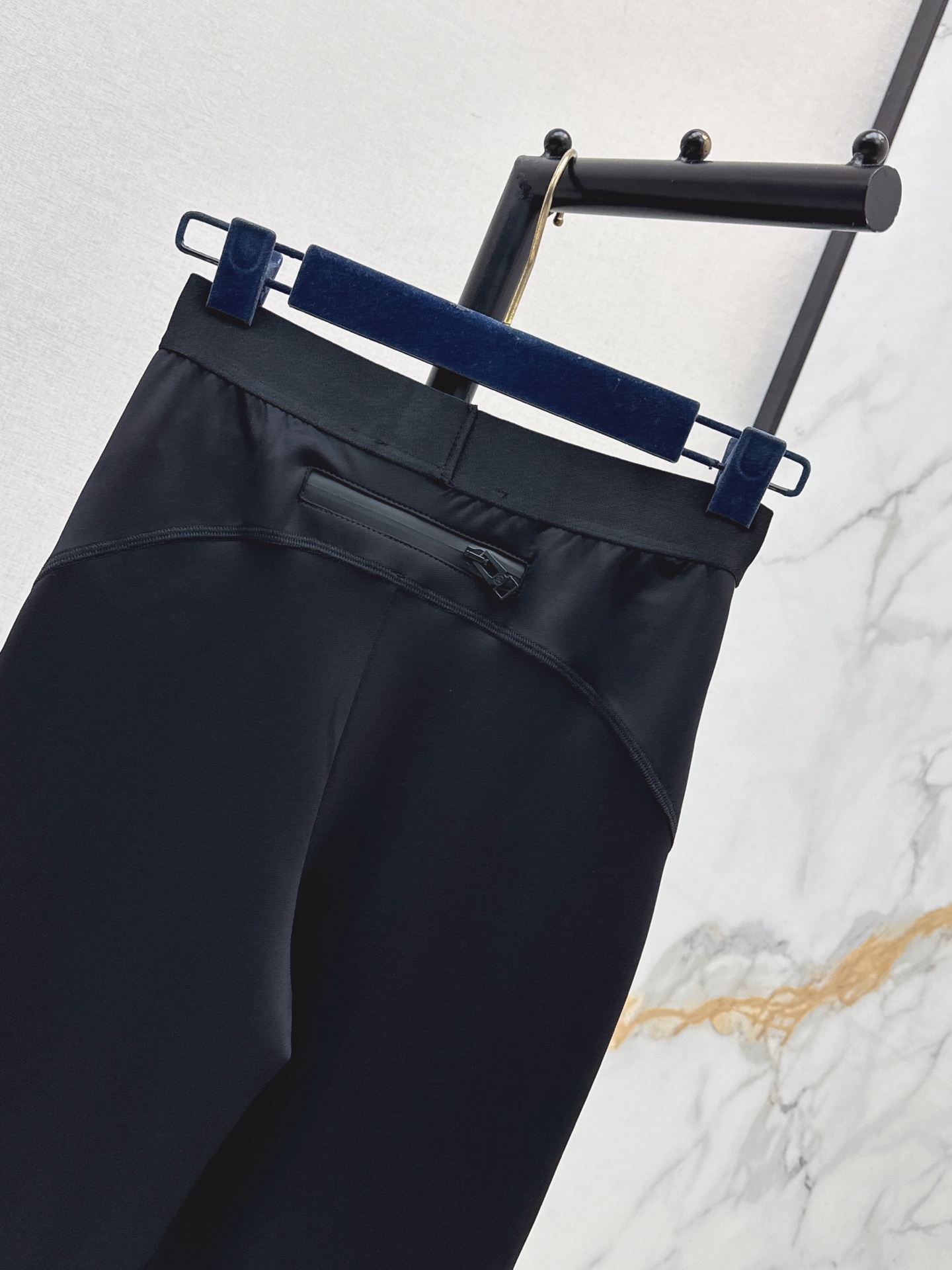 Loui 26fw flared pants