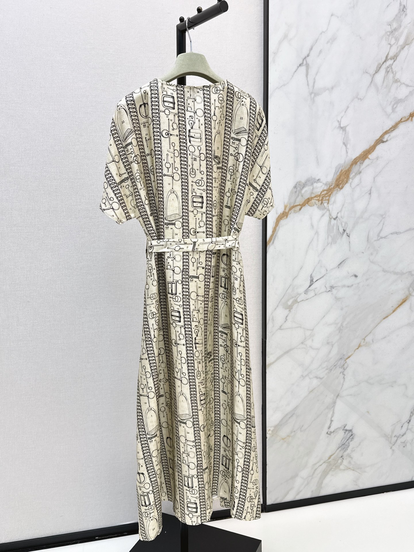 Her 26fw pring silk dress