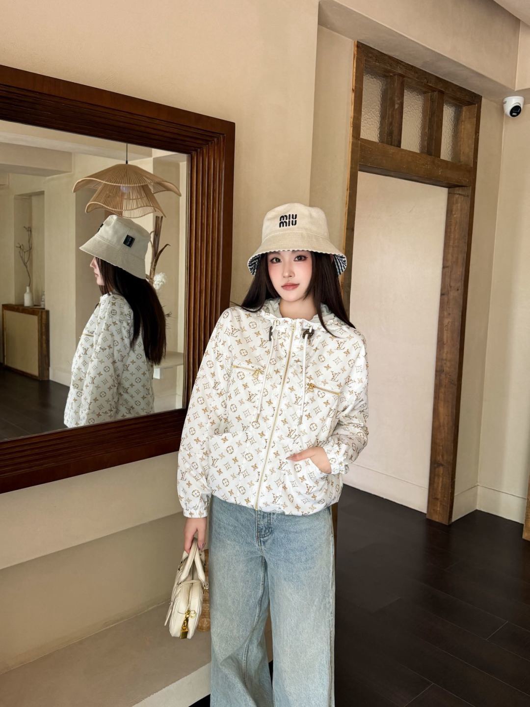 Loui 26fw print hooded trench coats