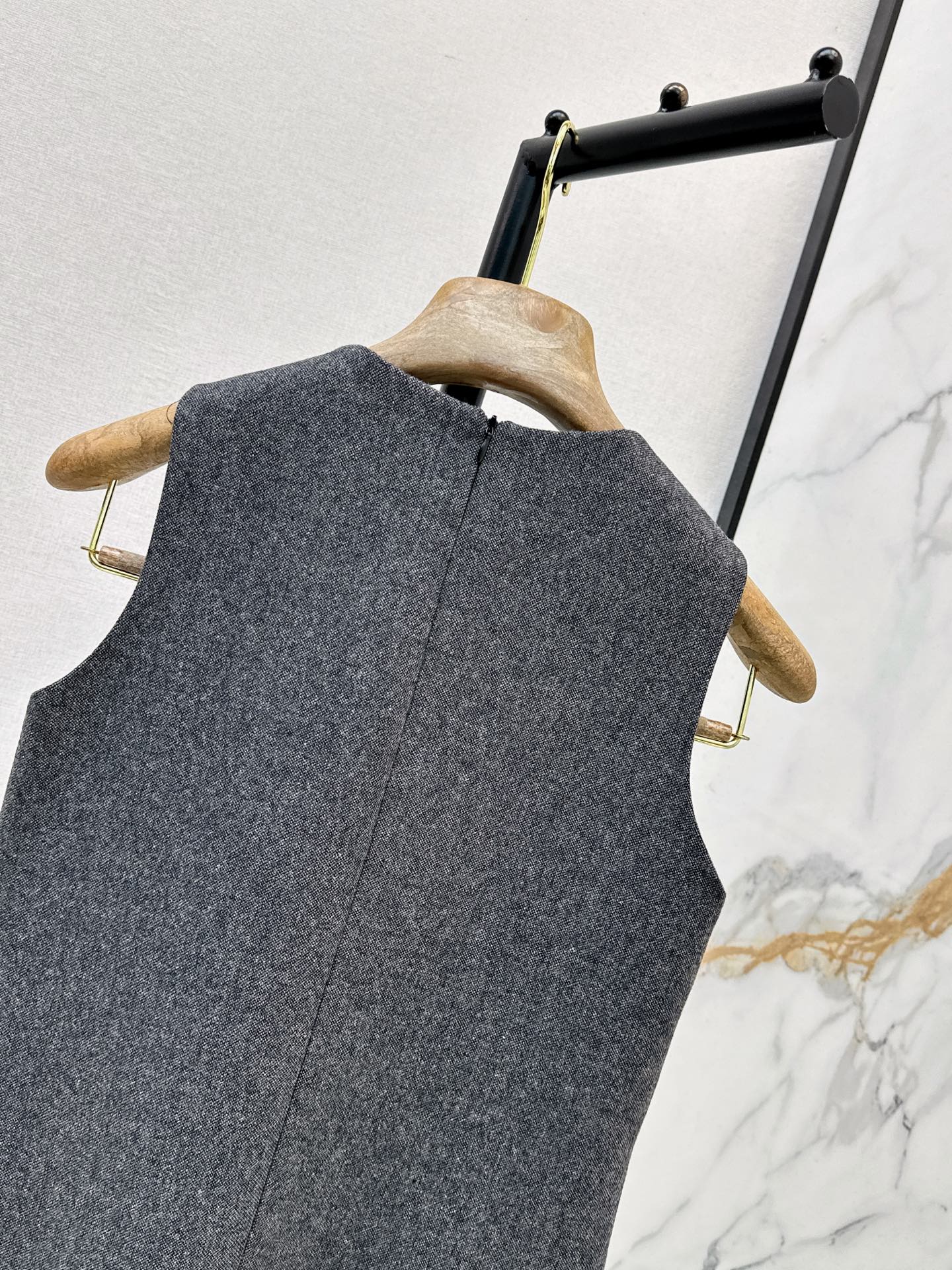 Brun 26fw sleeveless dress