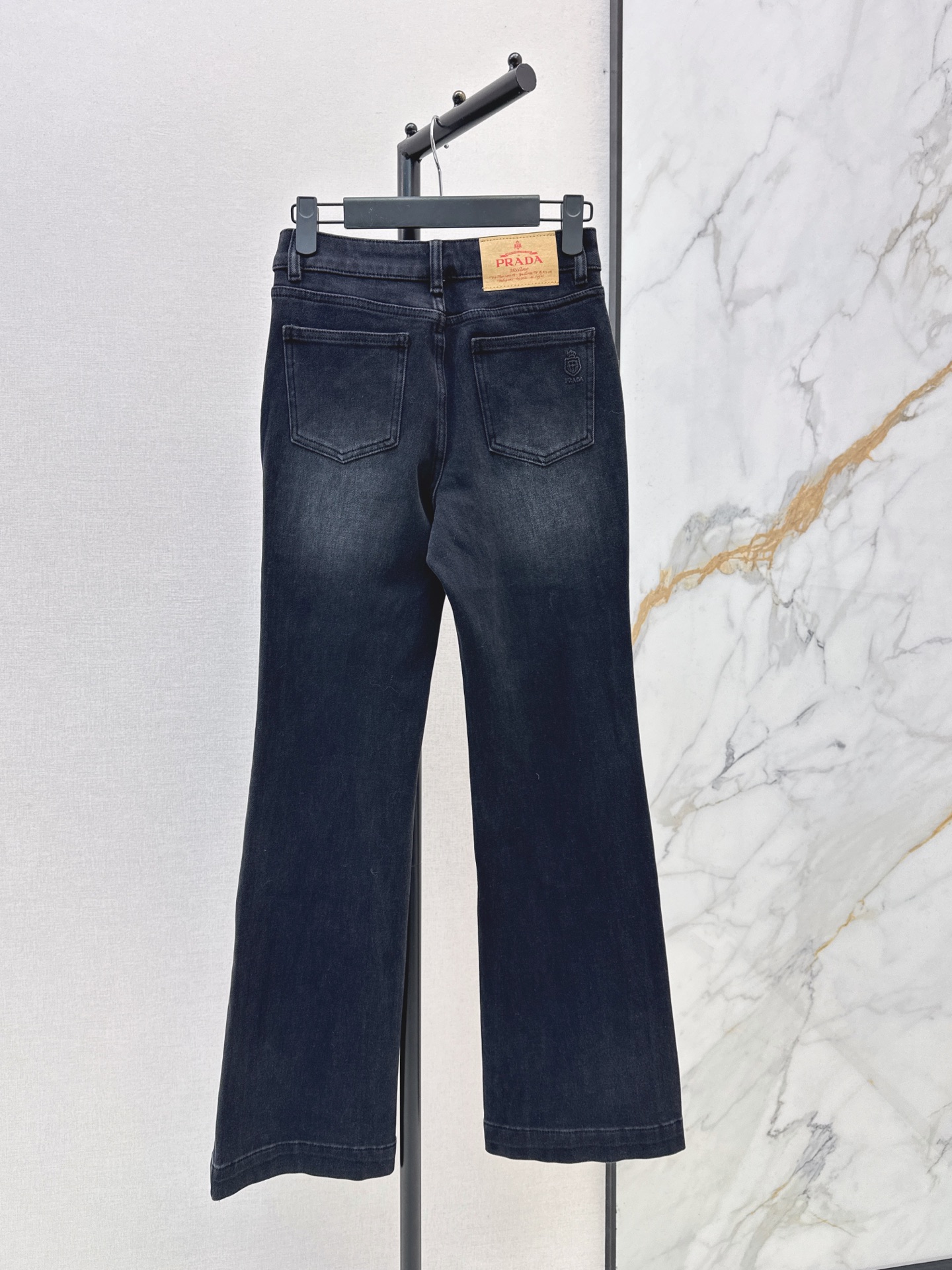 Pra 26fw flared jeans