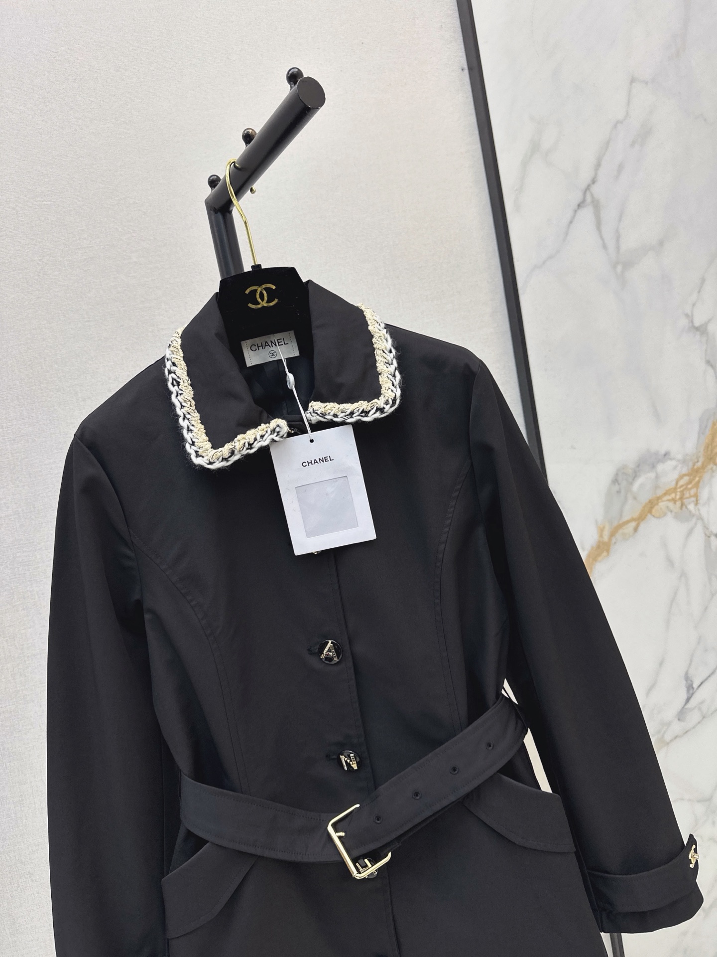 Chan 26fw belted cropped trench coats