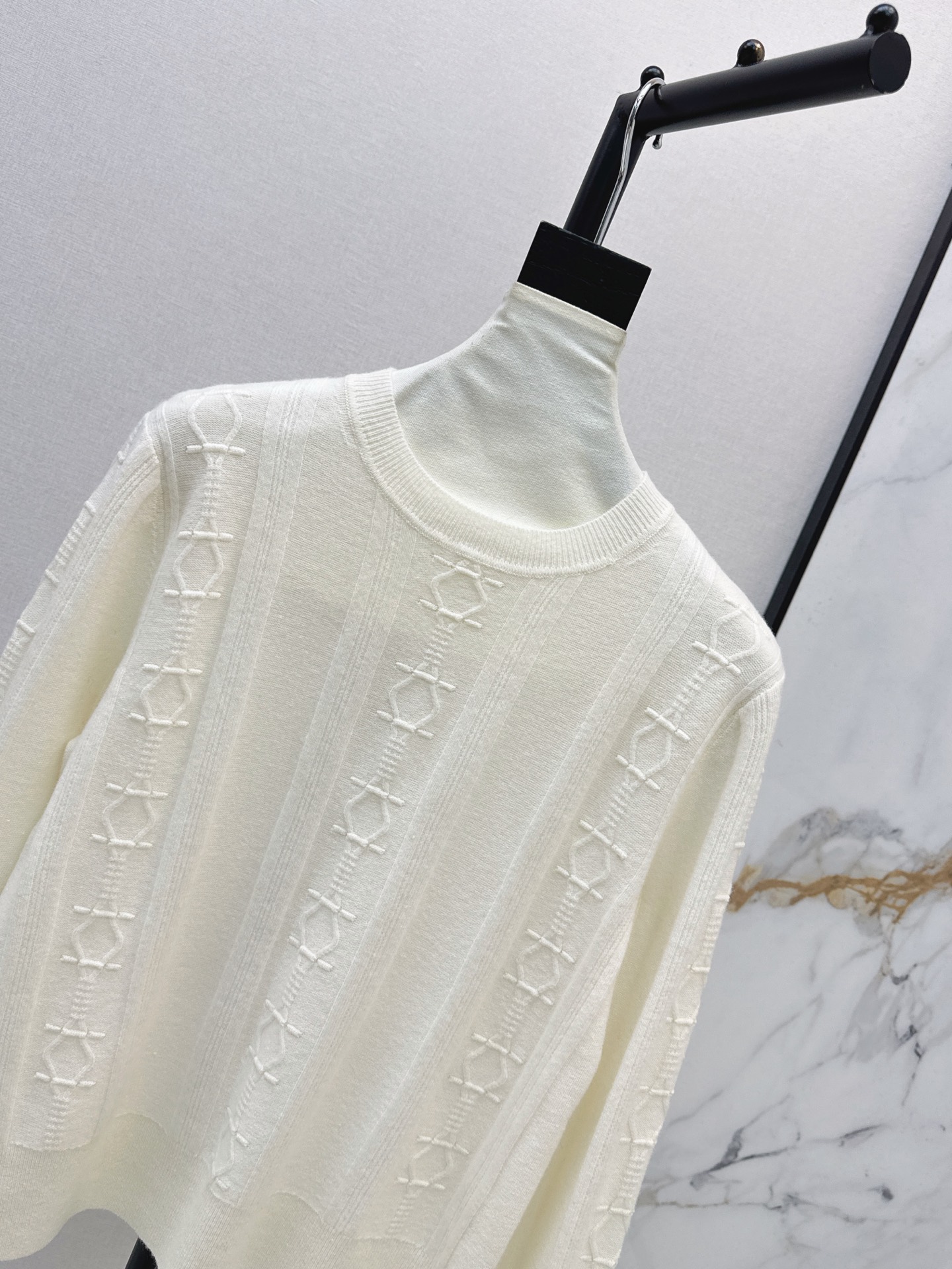 Her 26fw cable sweater