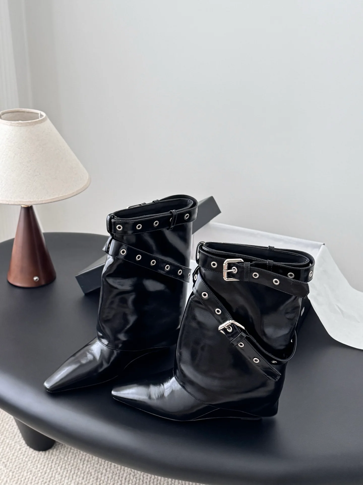 Chan 25fw boots