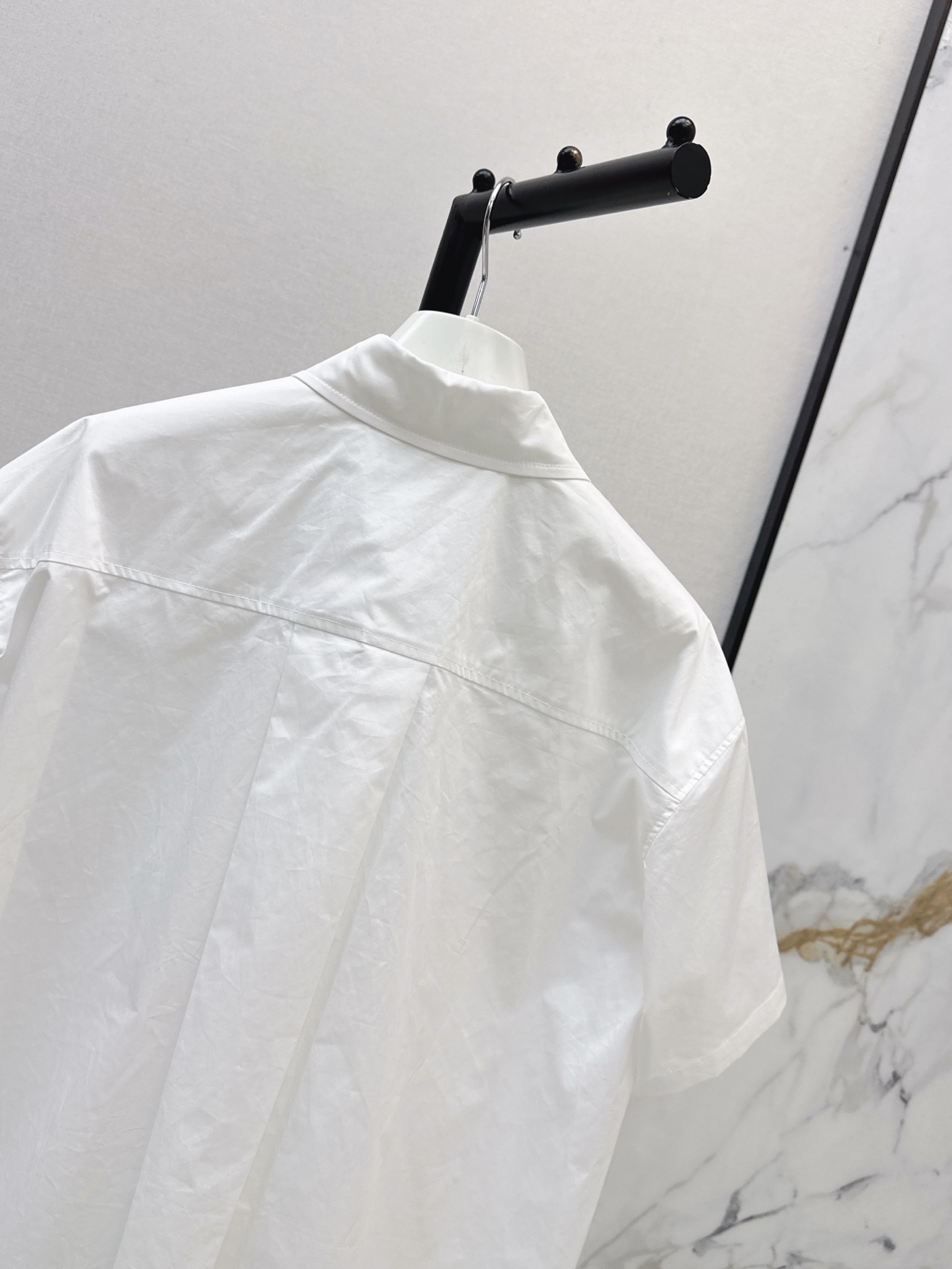 Loe 26fw cropped shirt