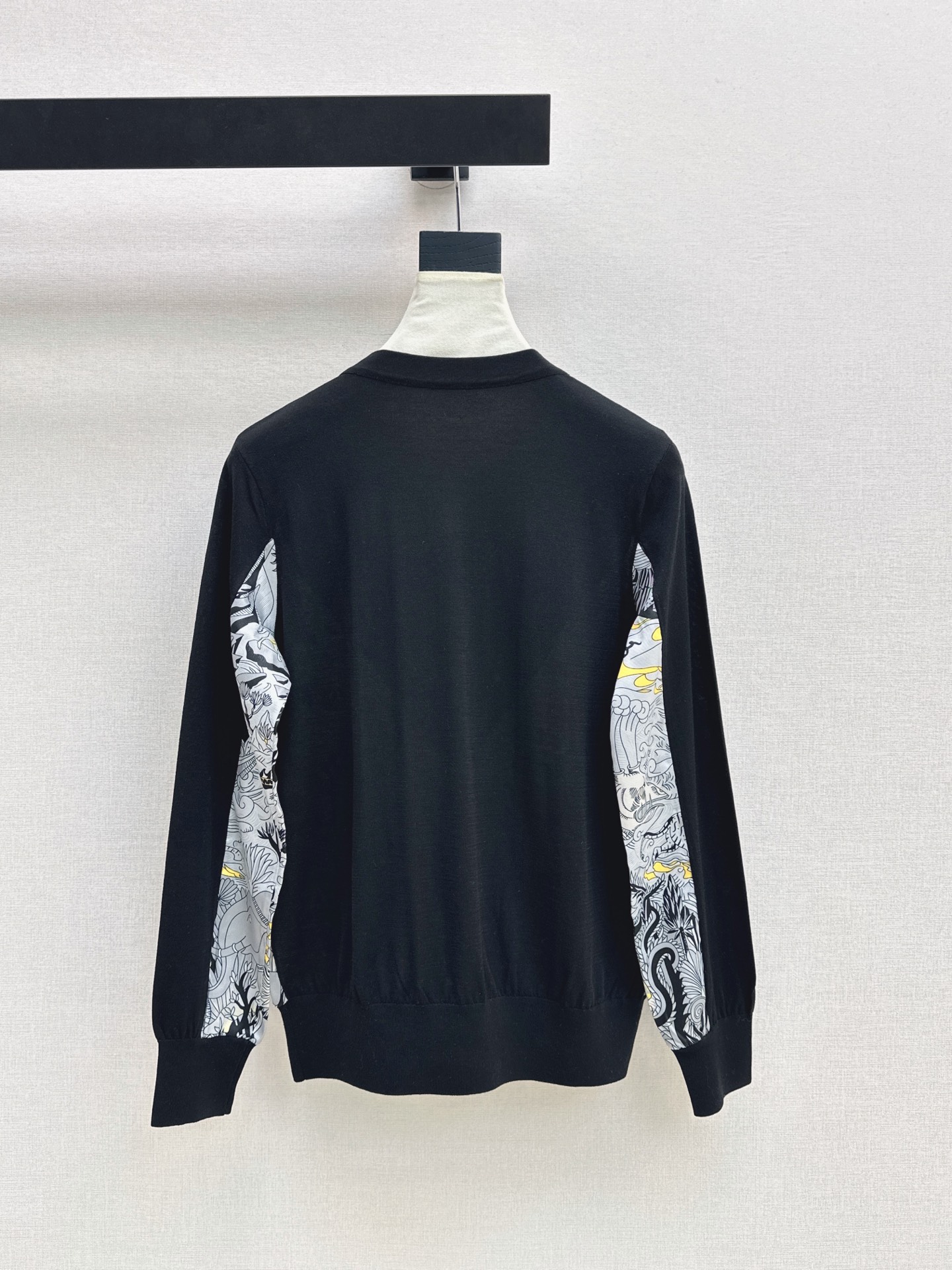 Her 26fw print knit cardigan
