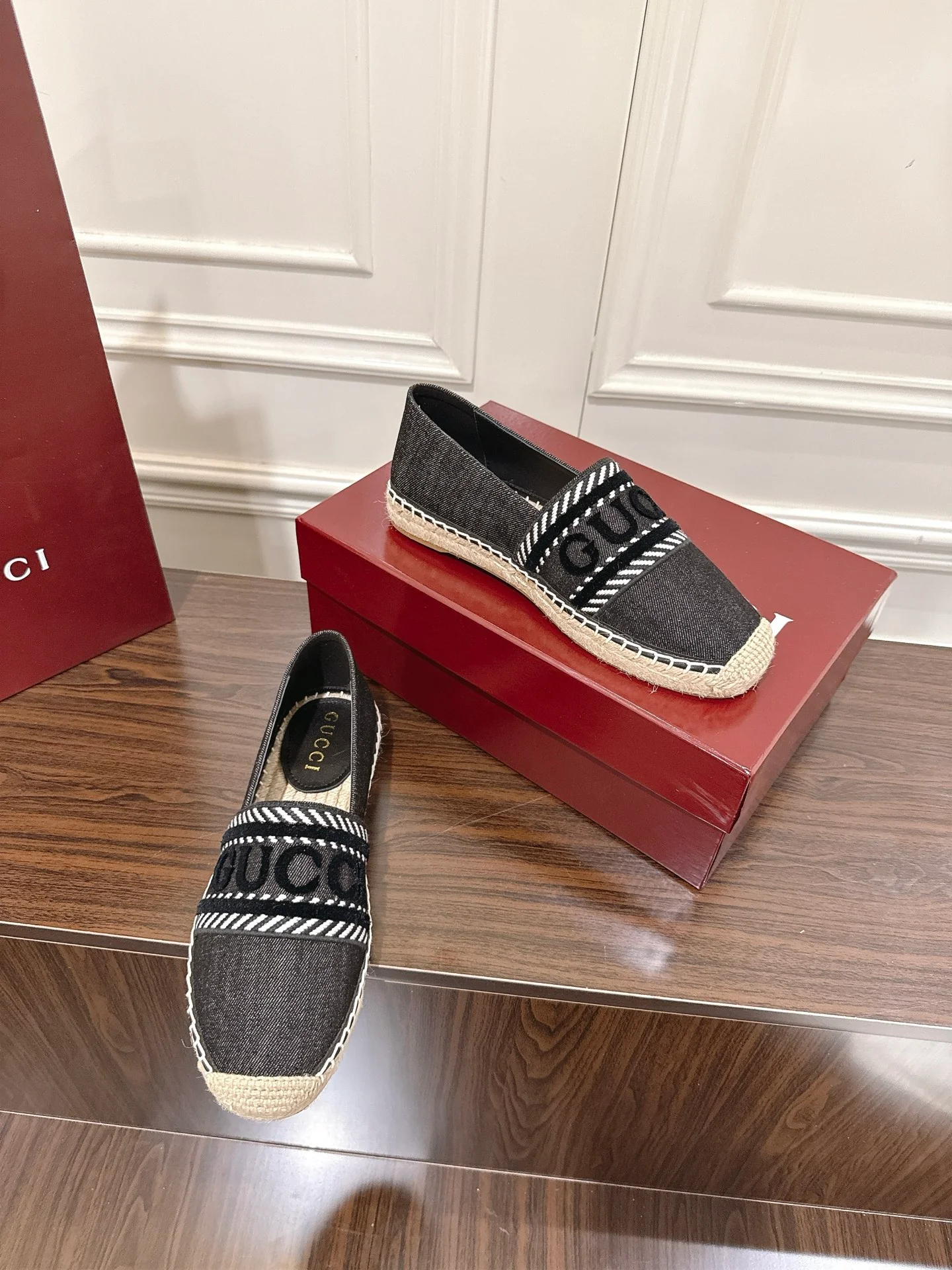 Guc 25fw espadrilles