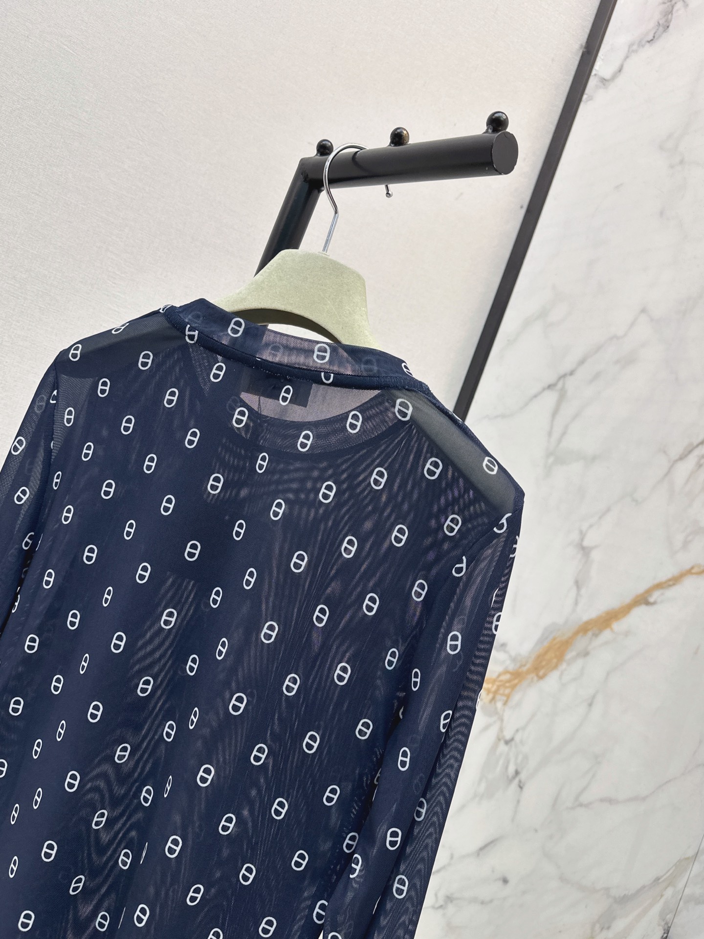 Her 26fw print mesh basic tee