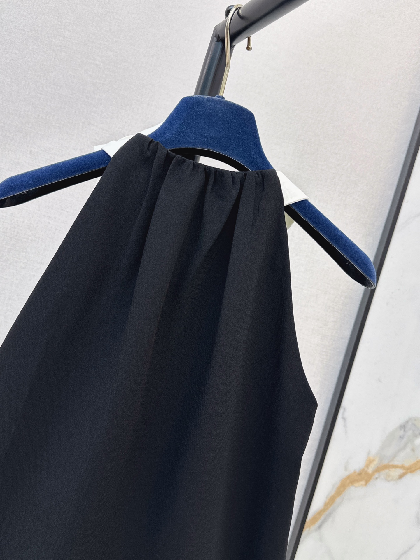Loui 26fw sleeveless dress