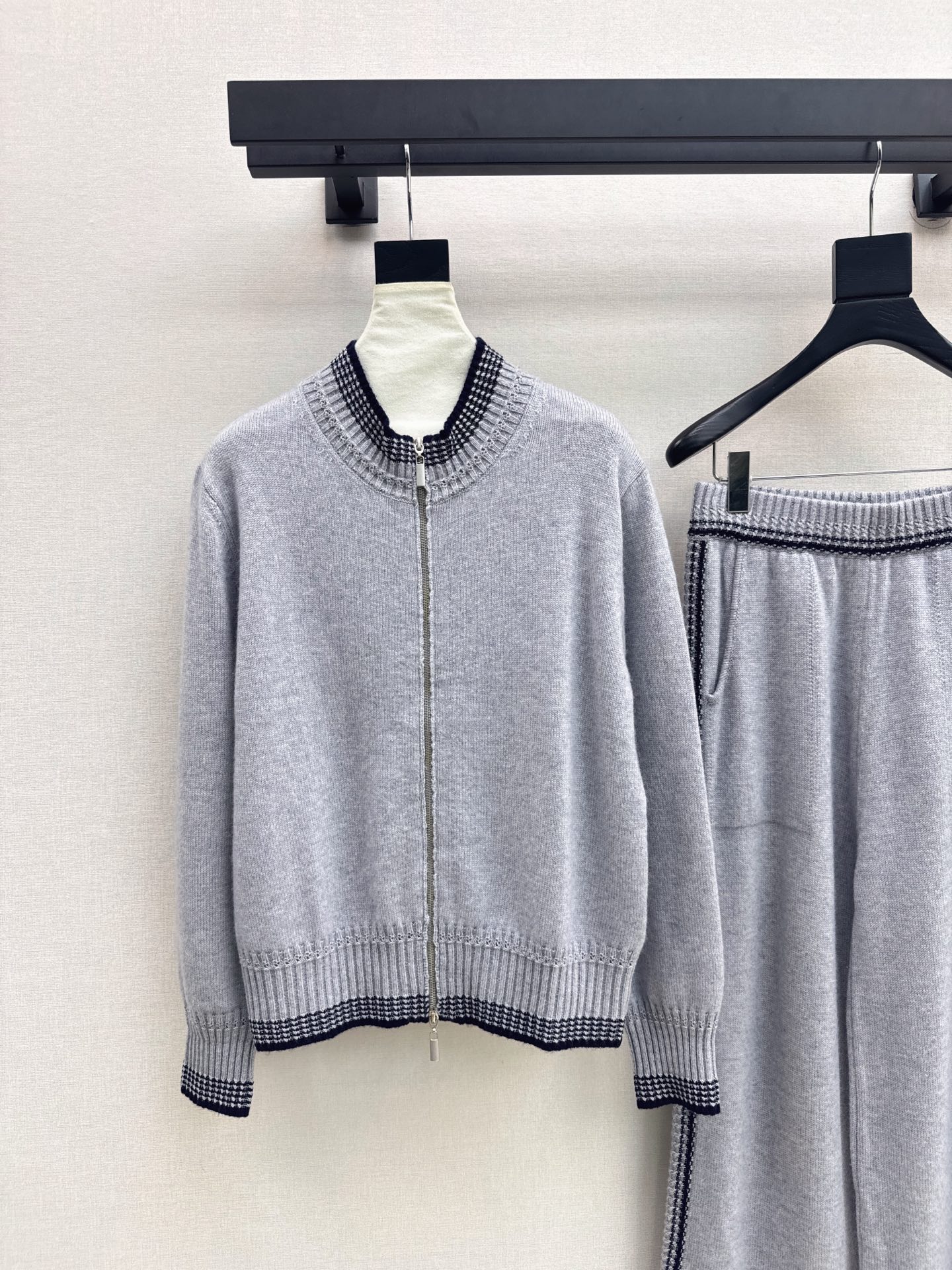 Brun 26fw cashmere cardigan pants set