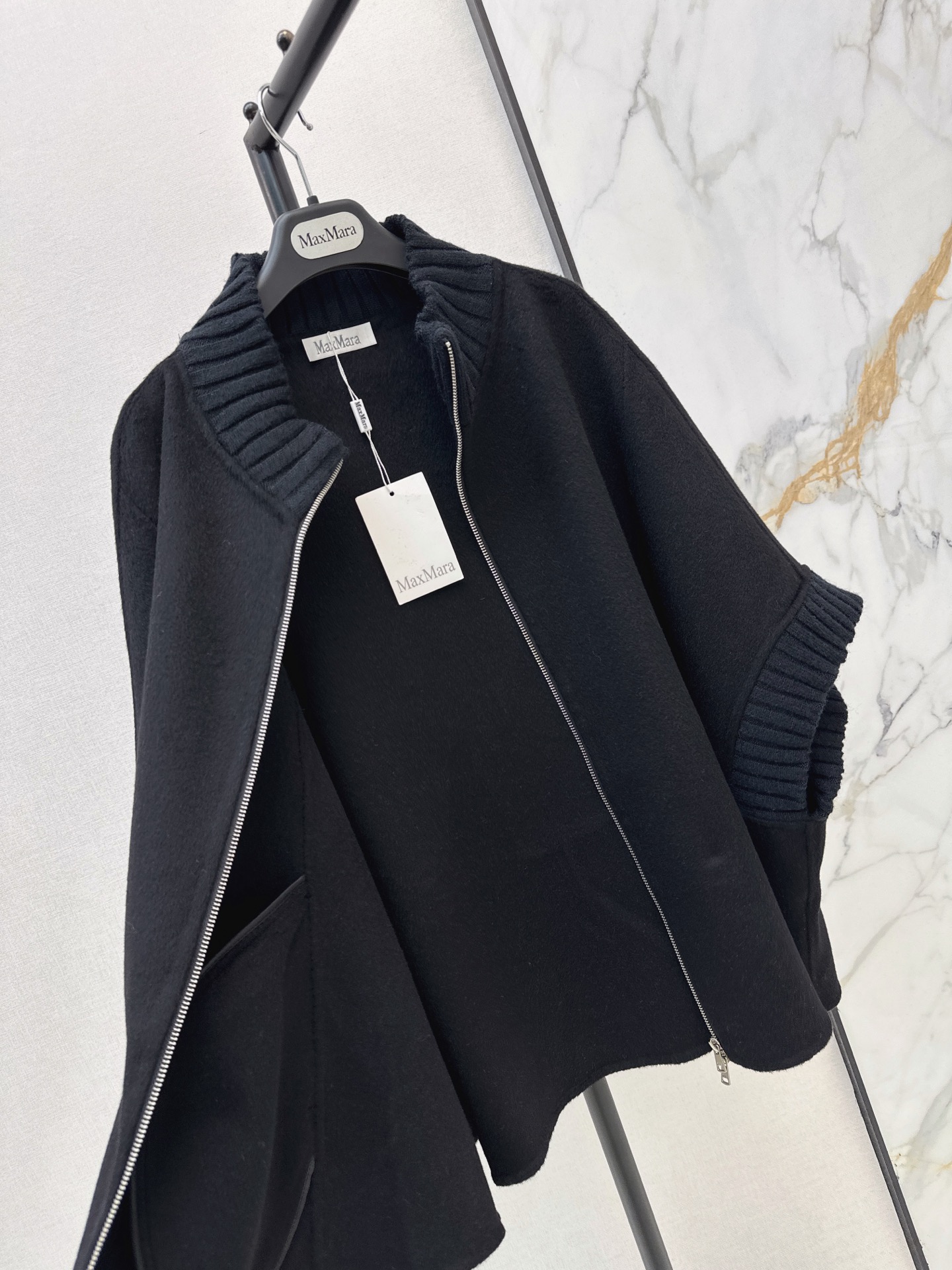 Max 26fw wool cape jacket