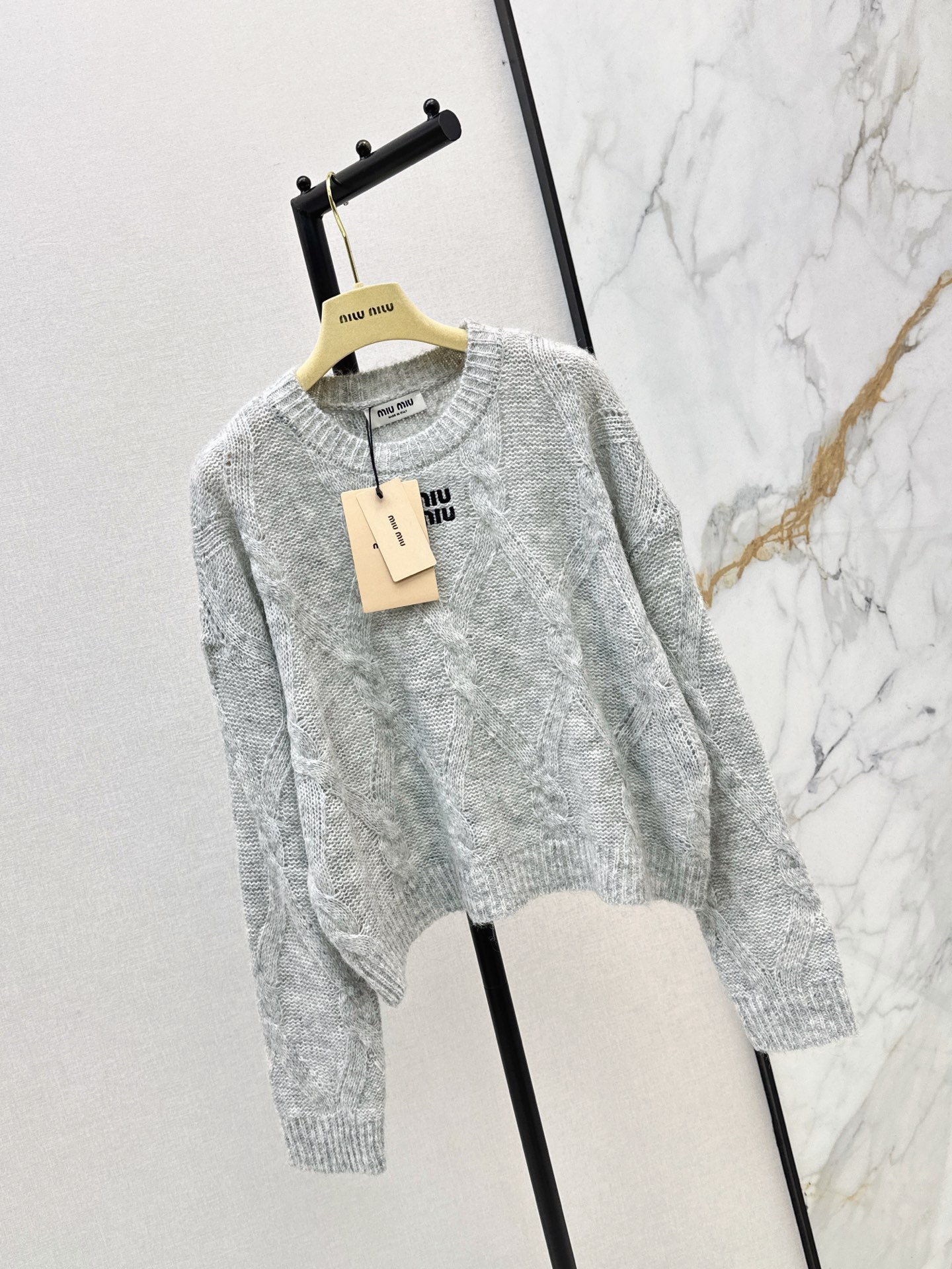Miu 26fw letter embroidery sweater