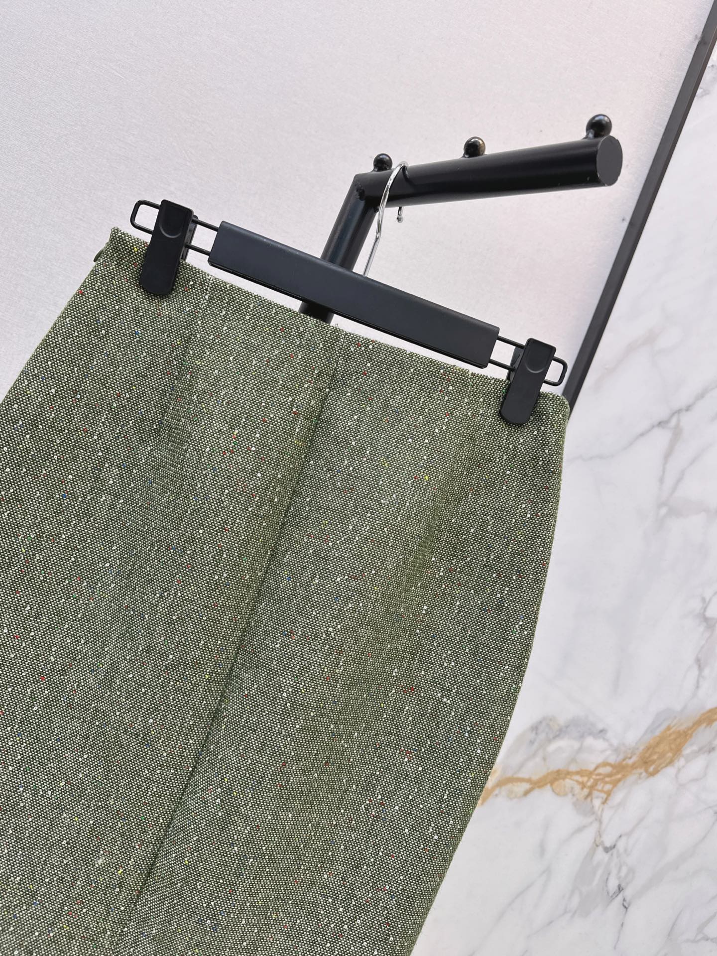 CD 26fw flecked tweed skirt