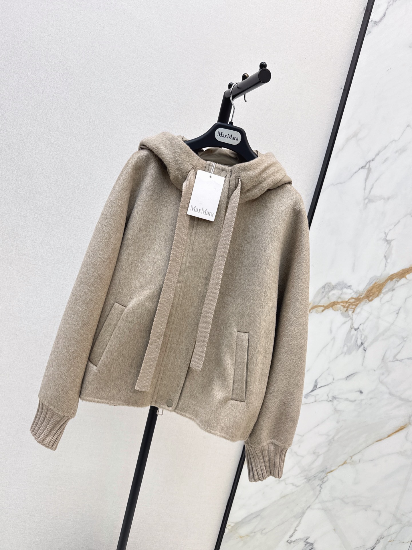 Max 26fw wool contract hooded down jacket