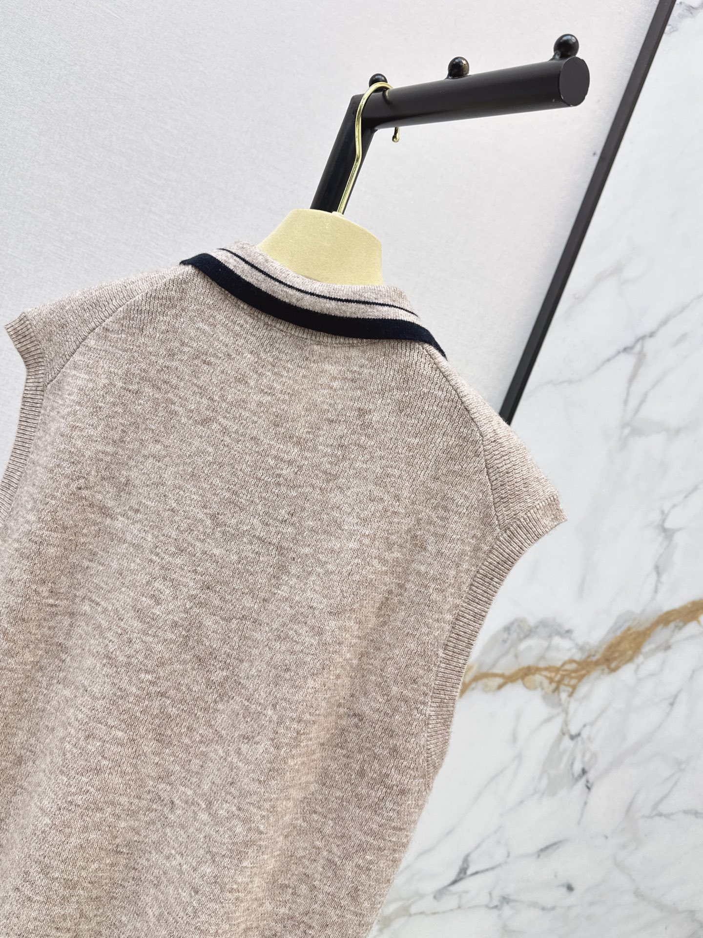 Miu 26fw knit vest