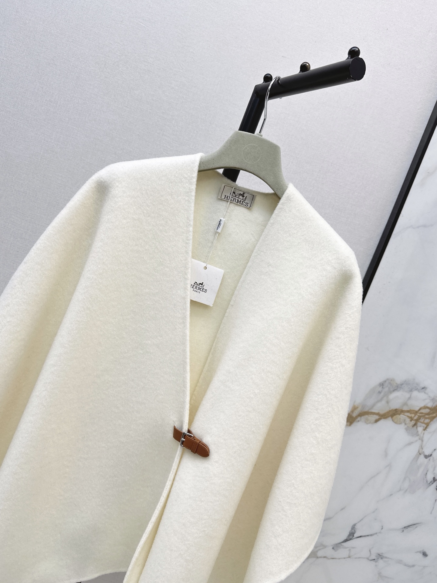 Her 26fw woolen cape jacket