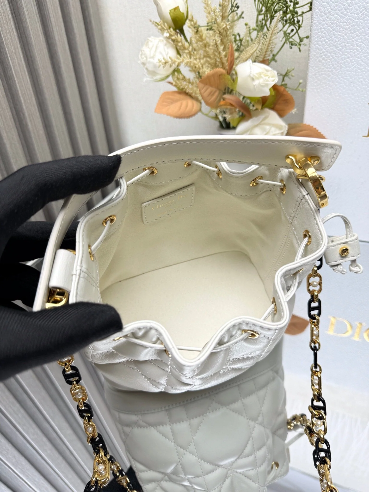 D Small Jolie Bucket Bag