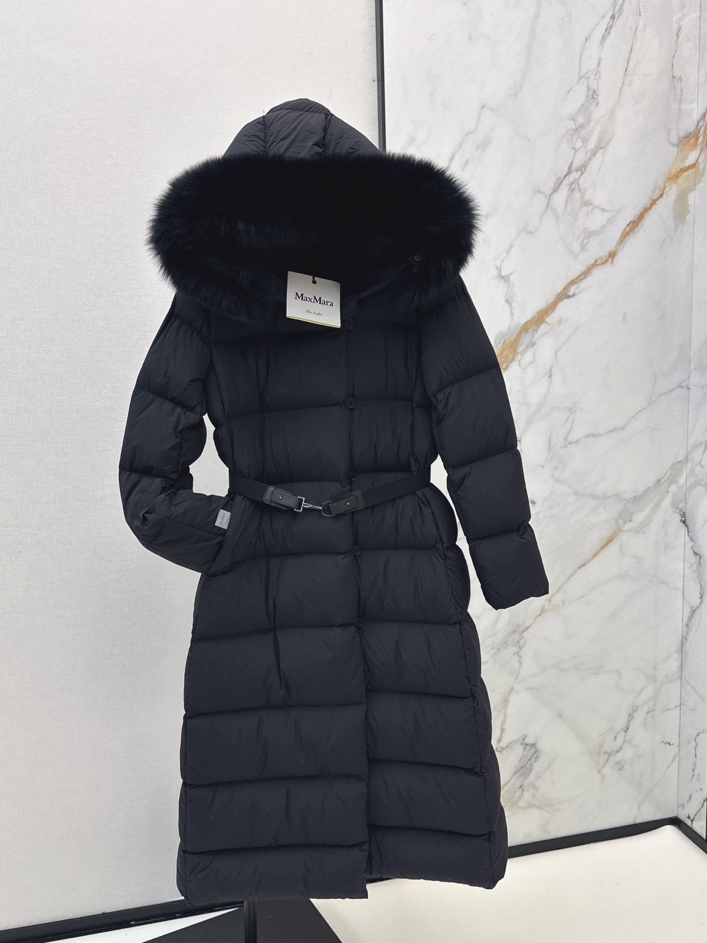 Max 26fw belted hooded down jacket