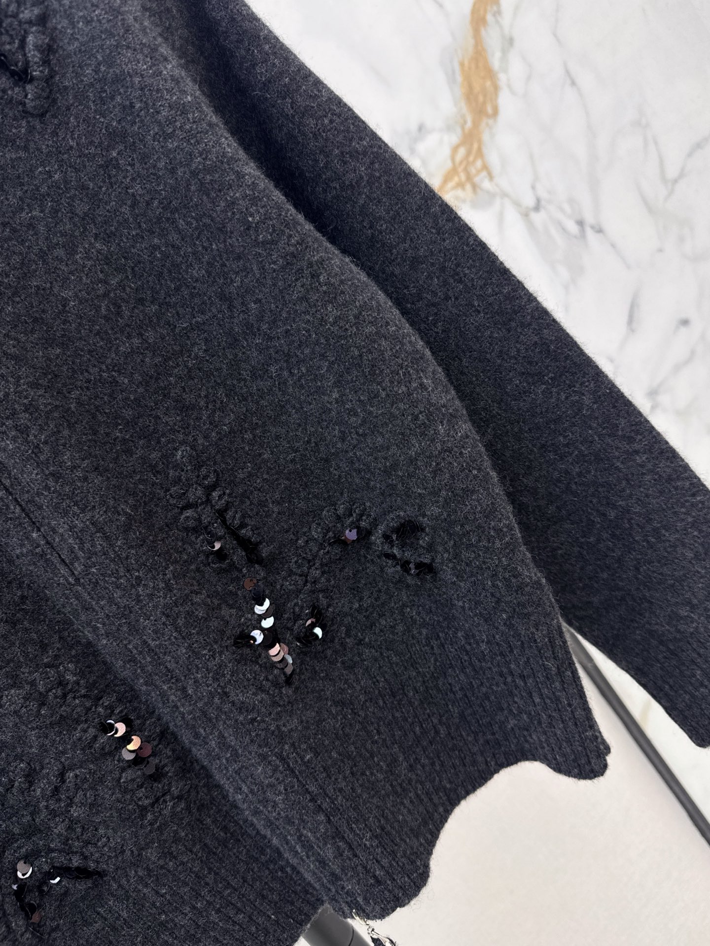 Brun 26fw embroidery zipper cardigan
