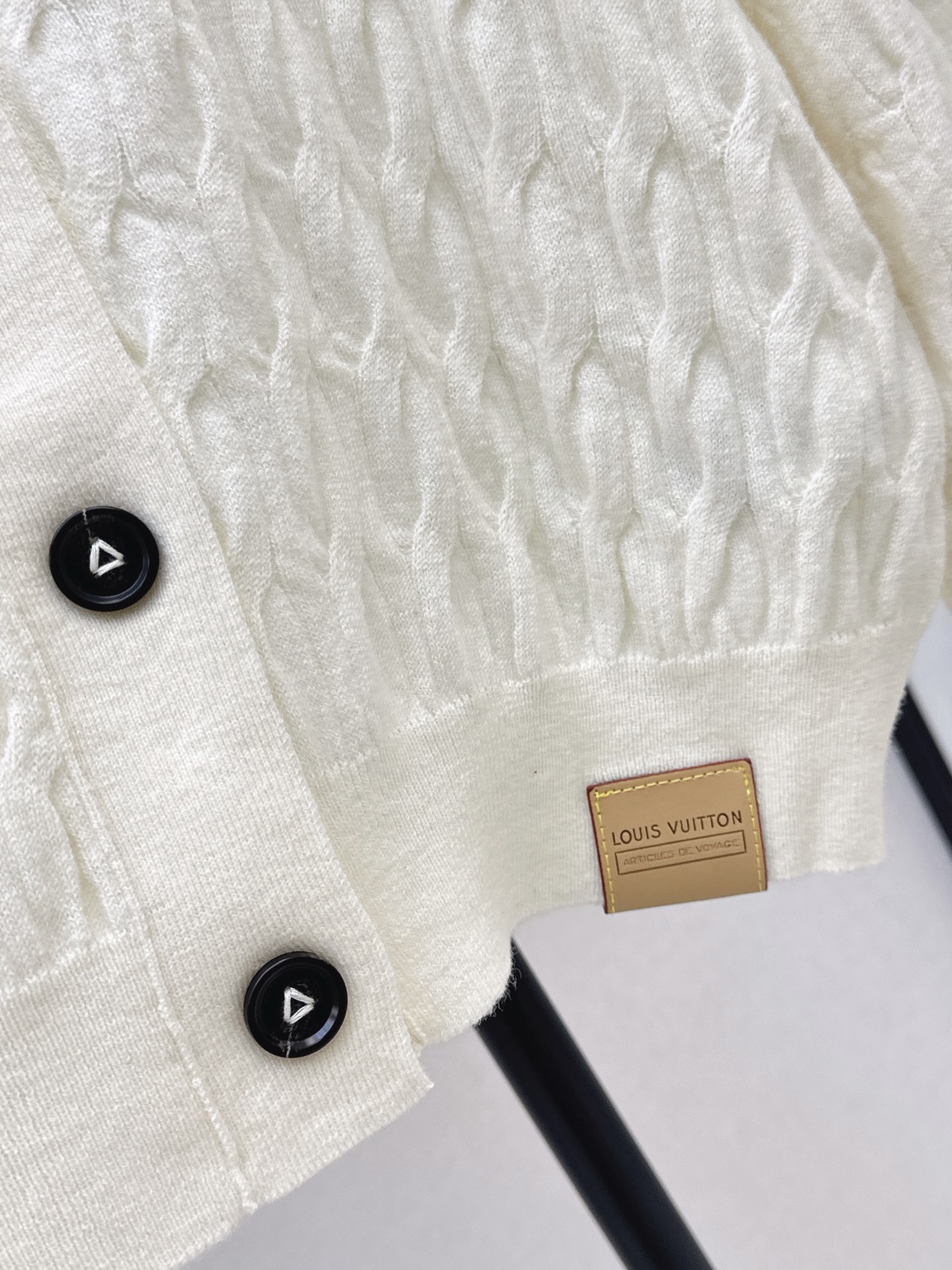 Loui 26fwcropped cashmere cardigan
