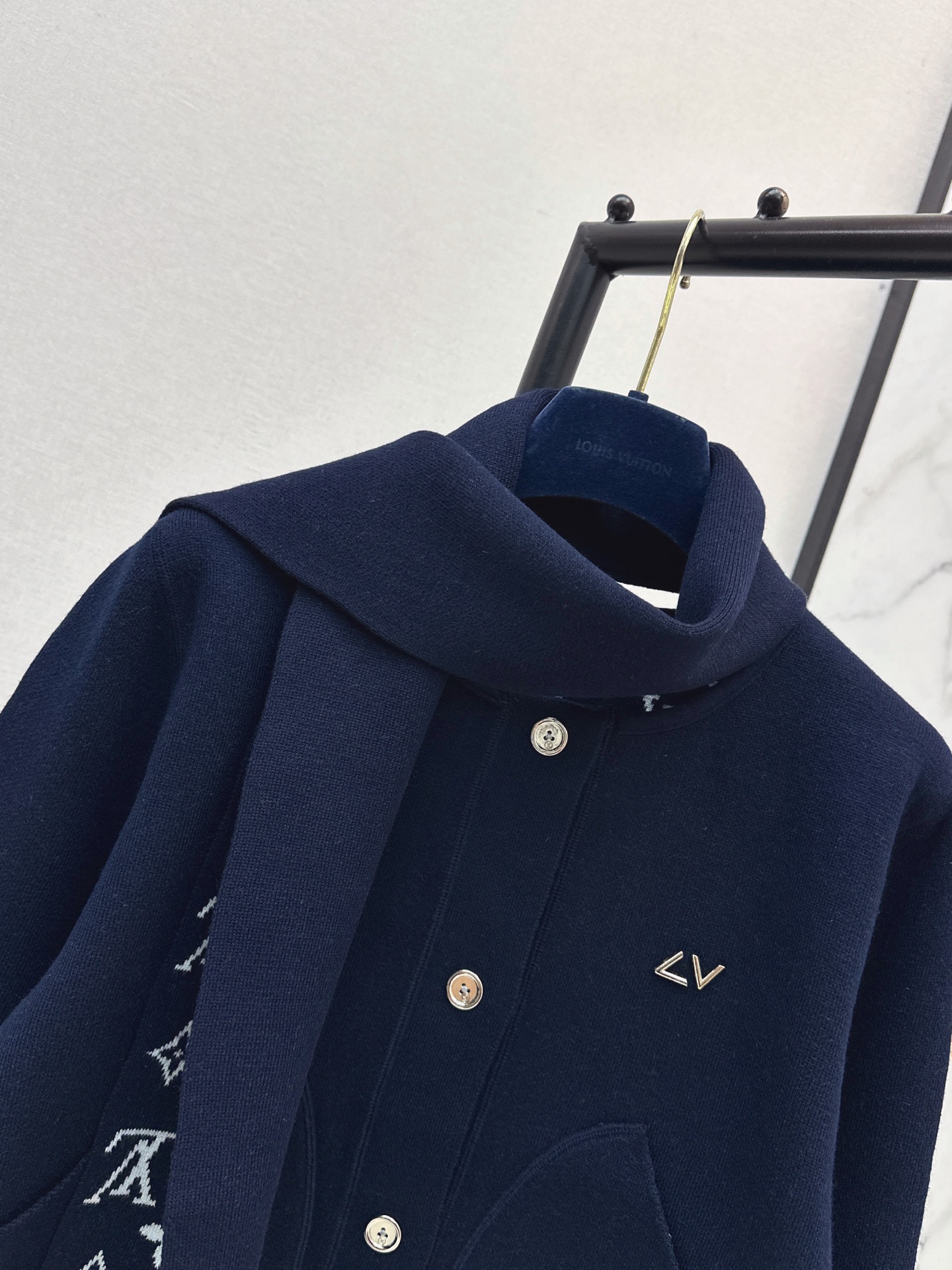 Loui 26fw scraf-collar knit jacket