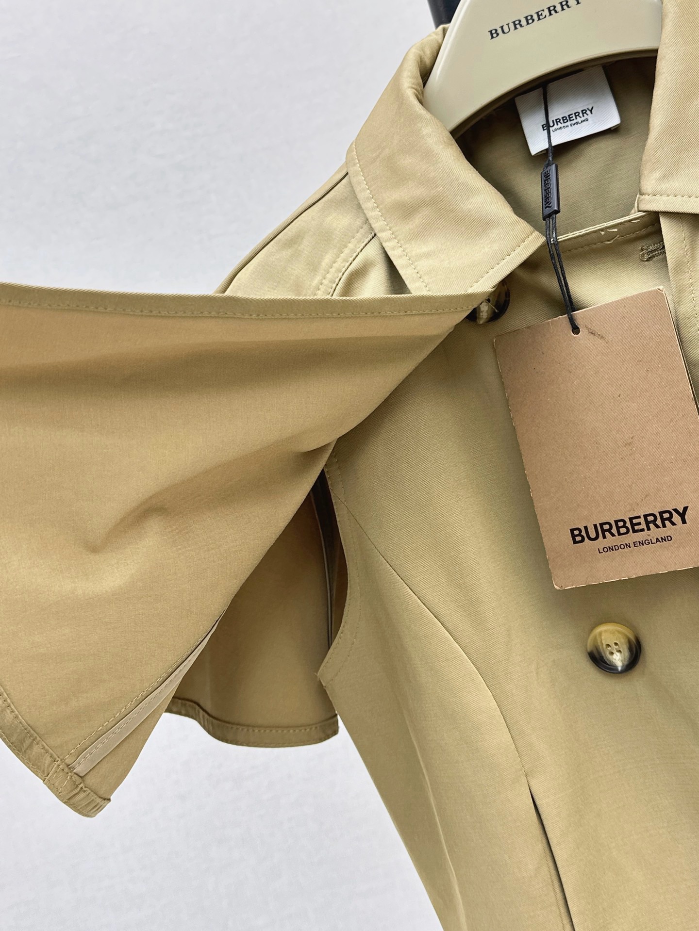 Burb 26ss cropped cape trench coats