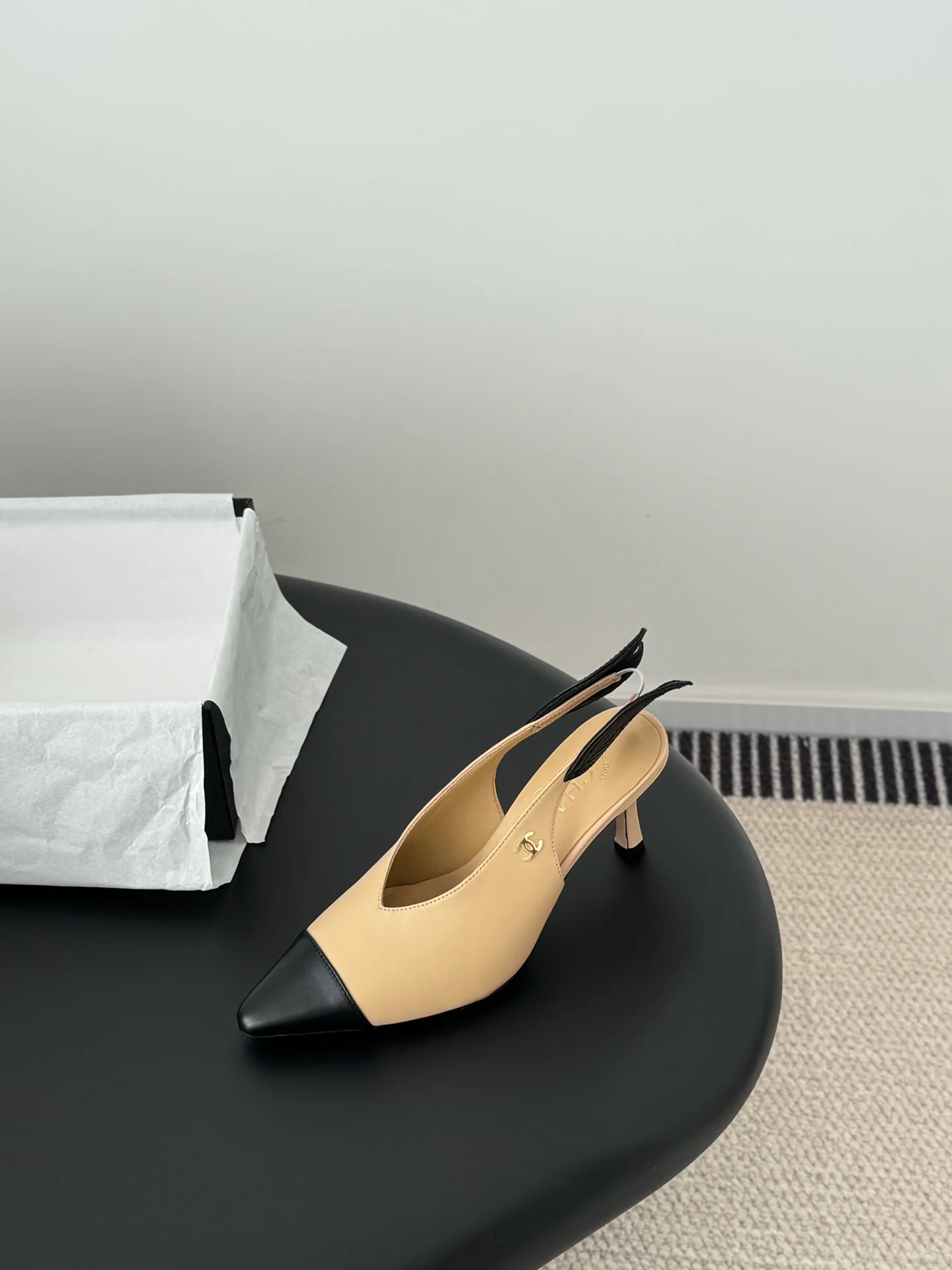 Chan 26ss slingback heels