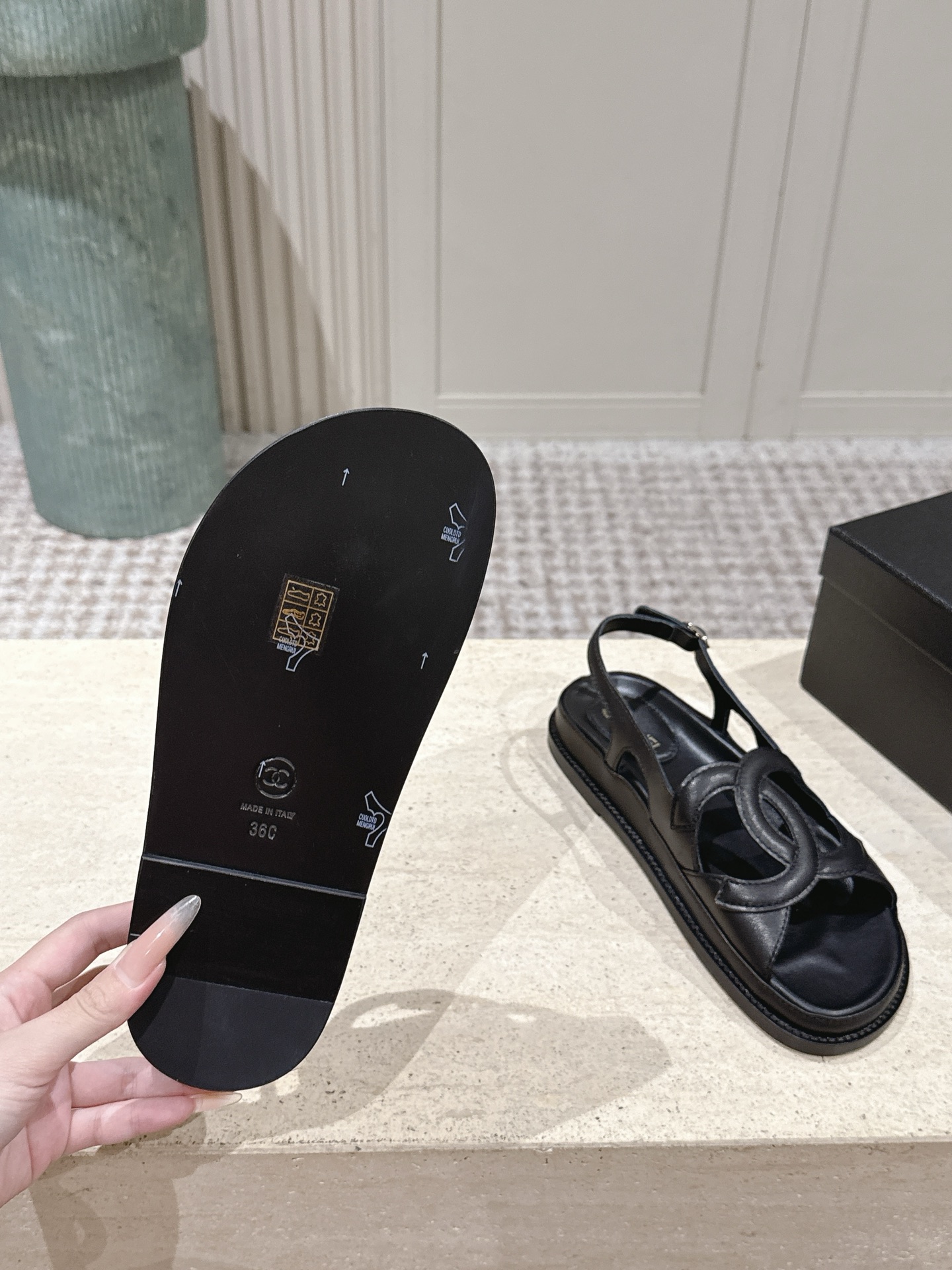 Chan 26fw sandals