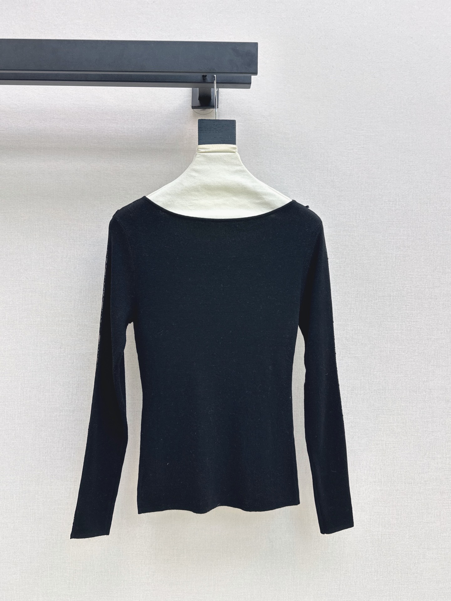 ES 26fw lace embroidery knit basic tee