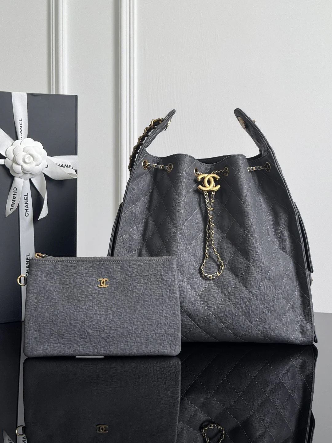 Chan 25A hobo bags