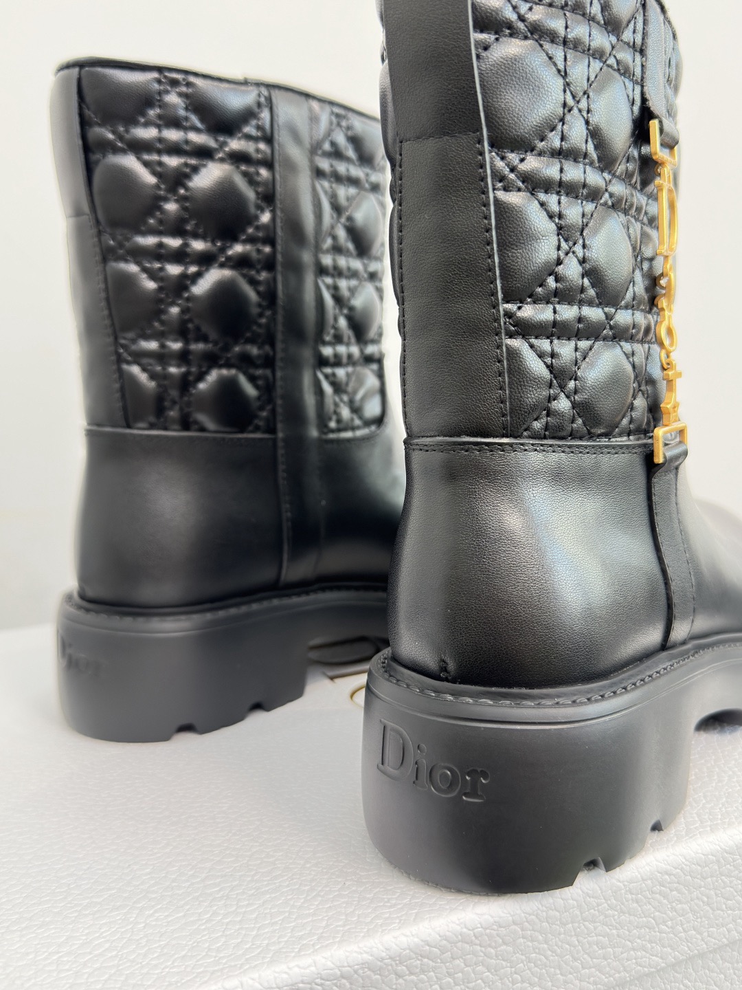 Dio 26fw leather boost