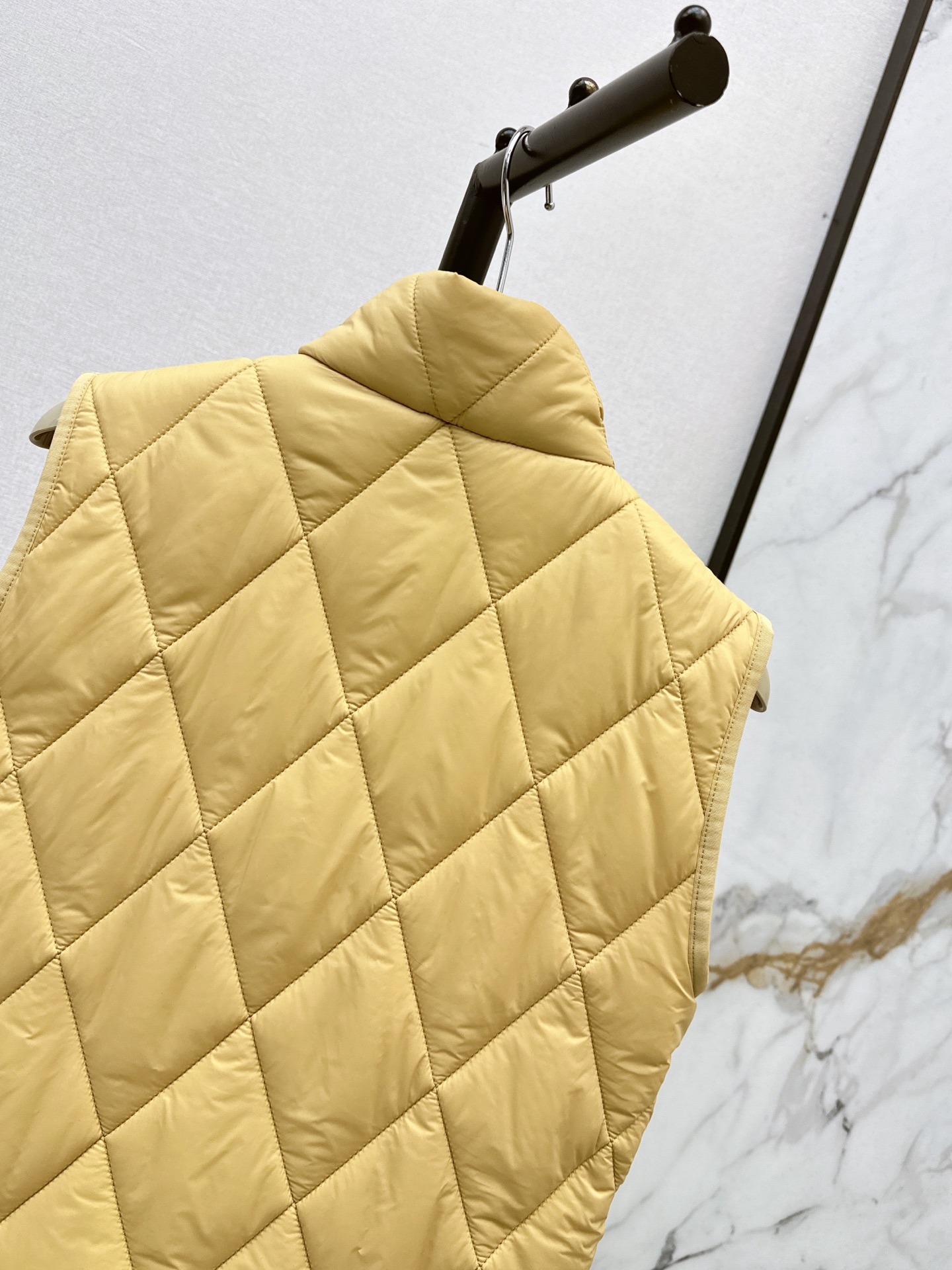 Bur 26fw padded vest