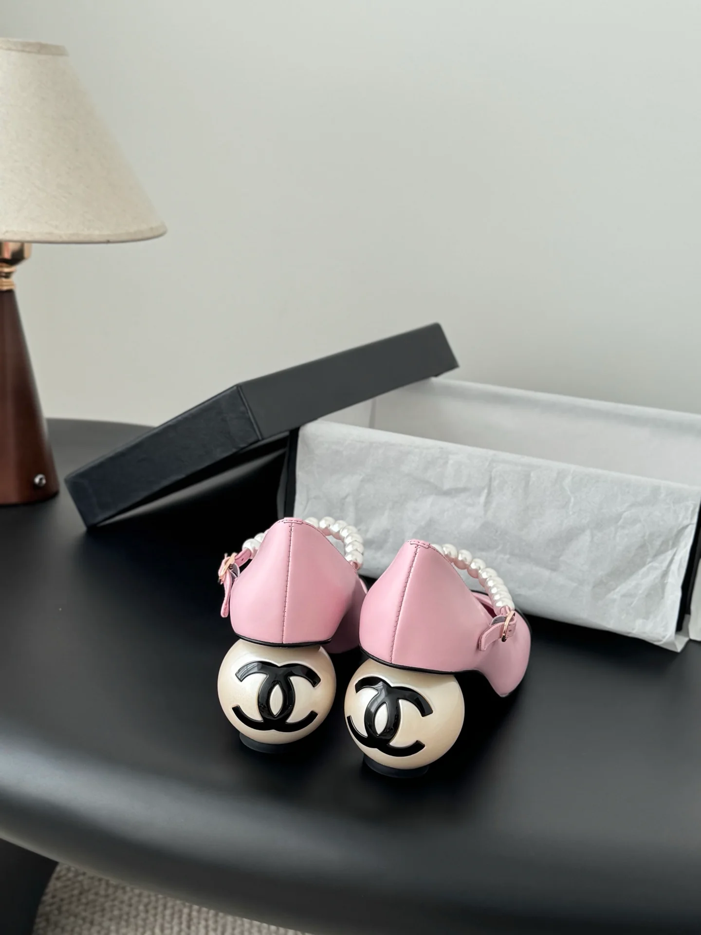 Chan 26ss pearl mary jane flats