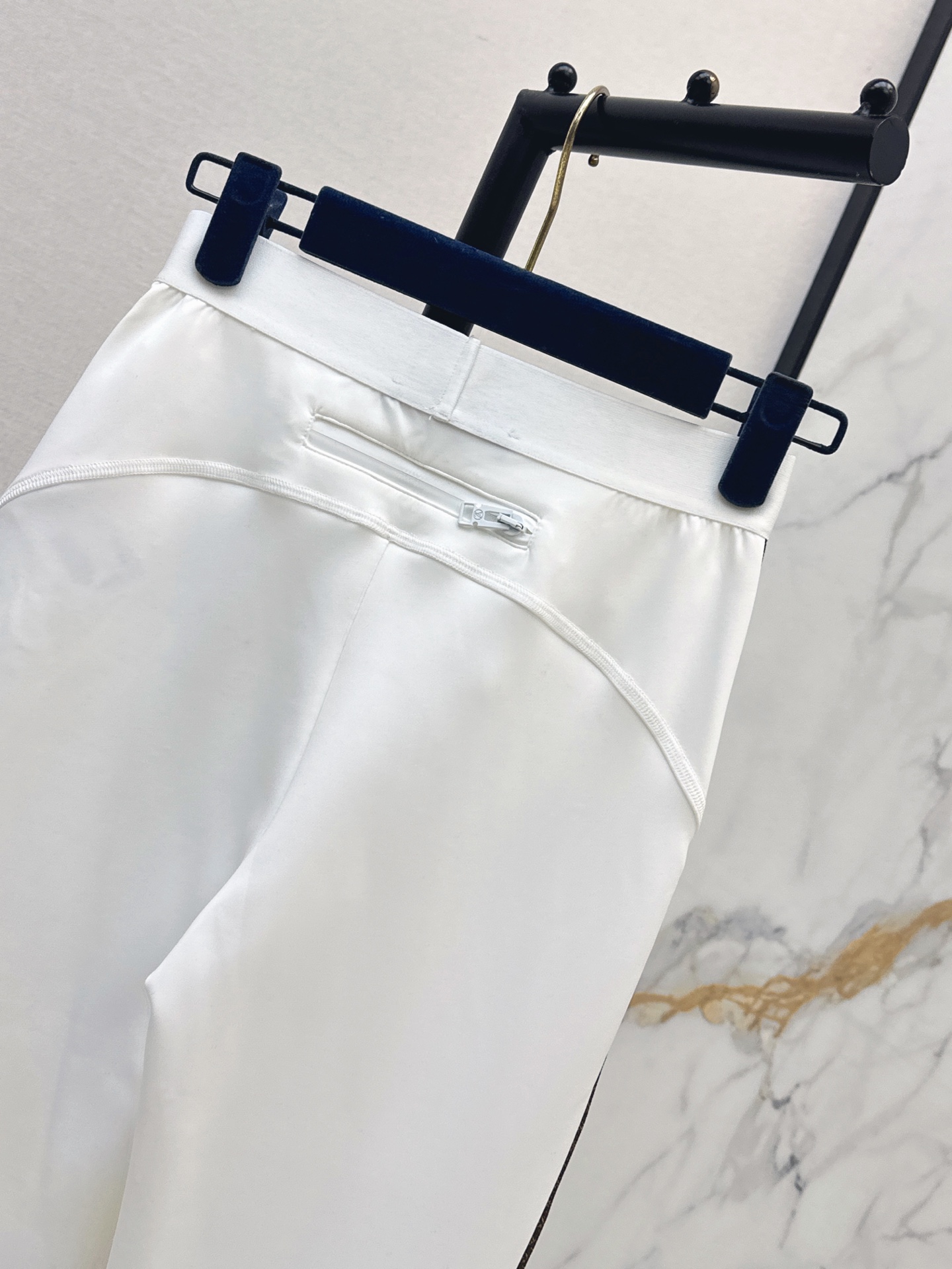 Loui 26fw flared pants