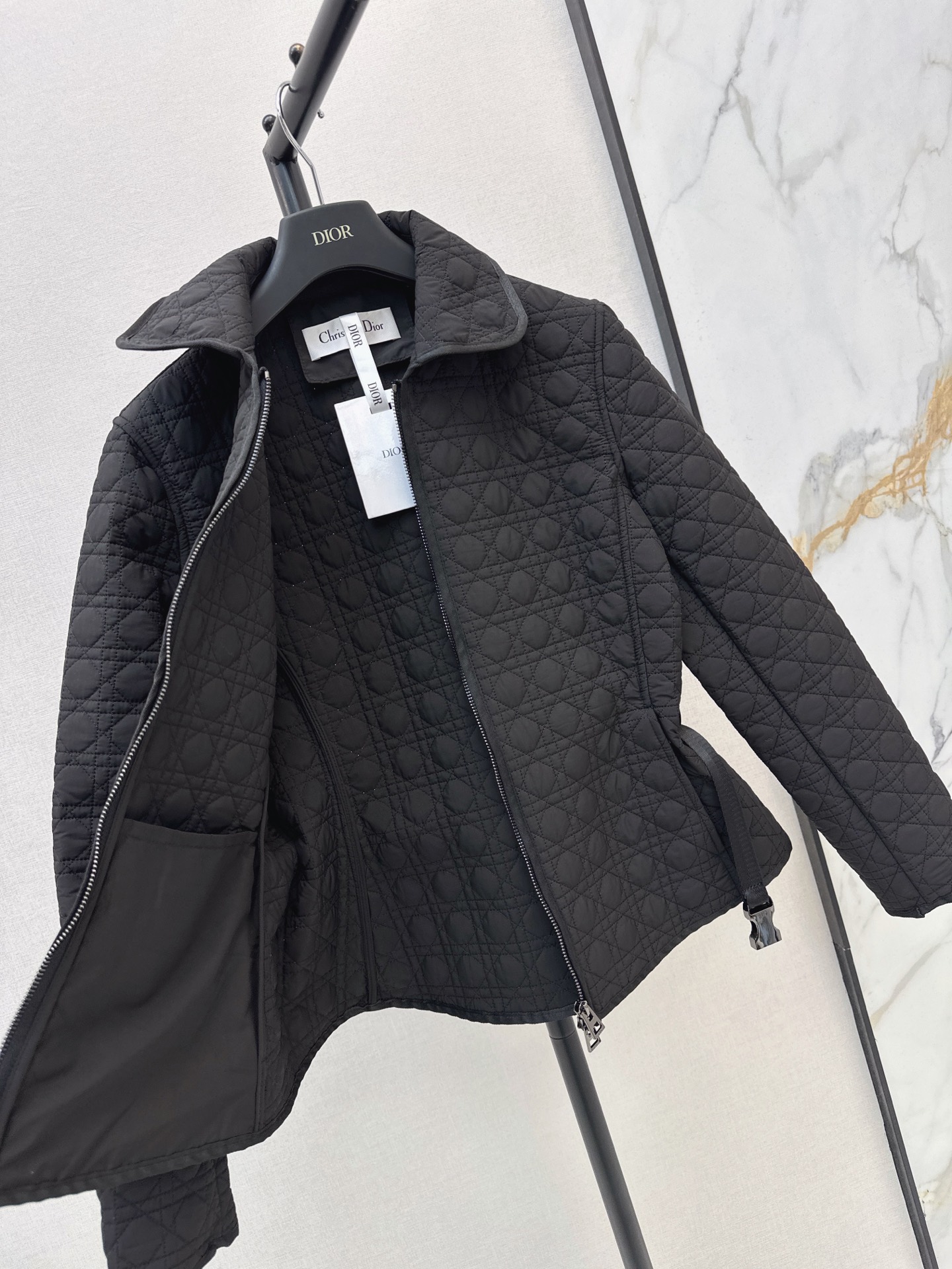 CD 26fw belted padded jacket